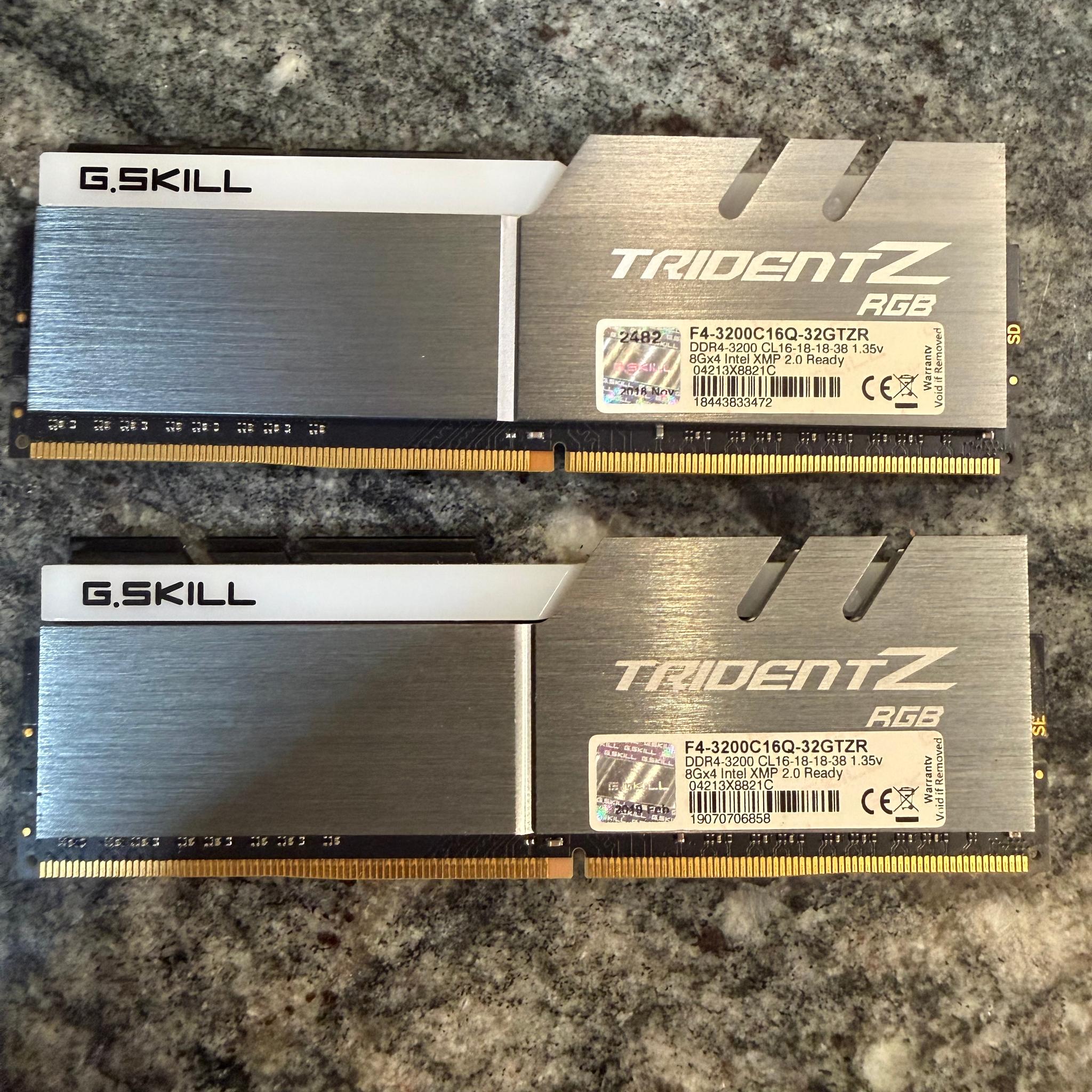 G.SKILL Trident Z RGB 16GB (2x8GB) DDR4-3200 DIMM 288-Pin F4-3200C16D-16GTZR
