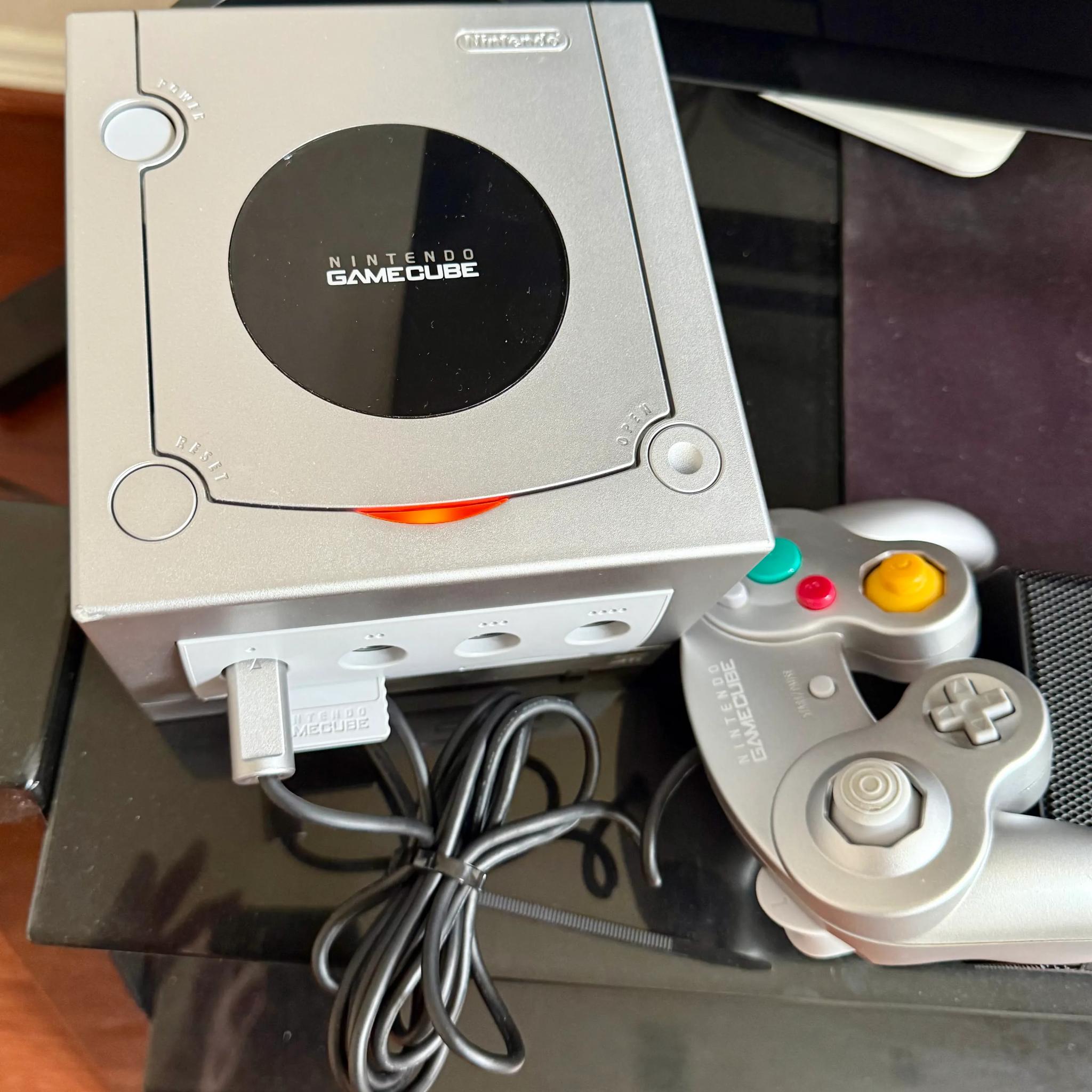 Nintendo GameCube Platinum Console (Silver)