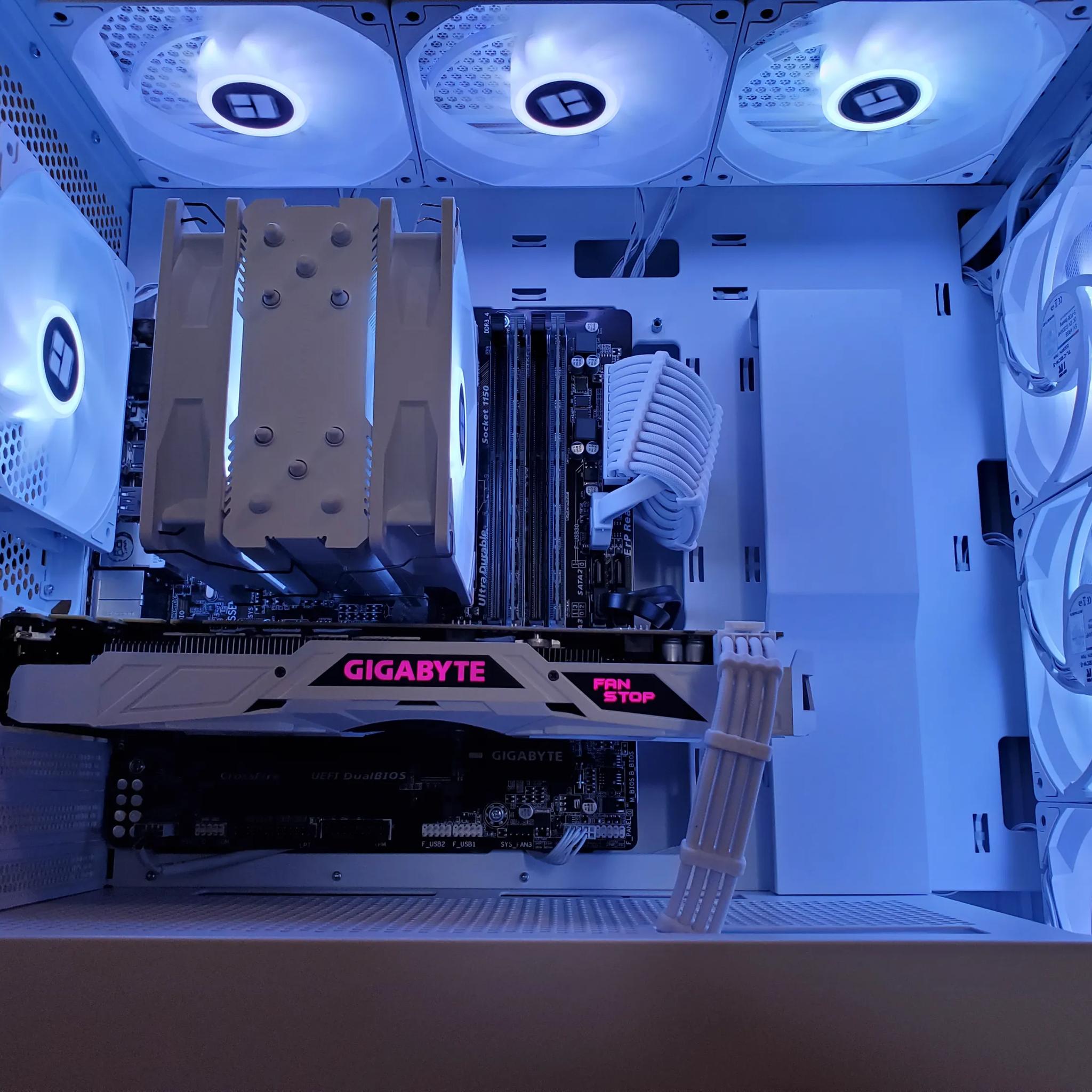 Gaming PC | i7 4770K | GTX 1070 8GB | 500GB SSD | WiFI