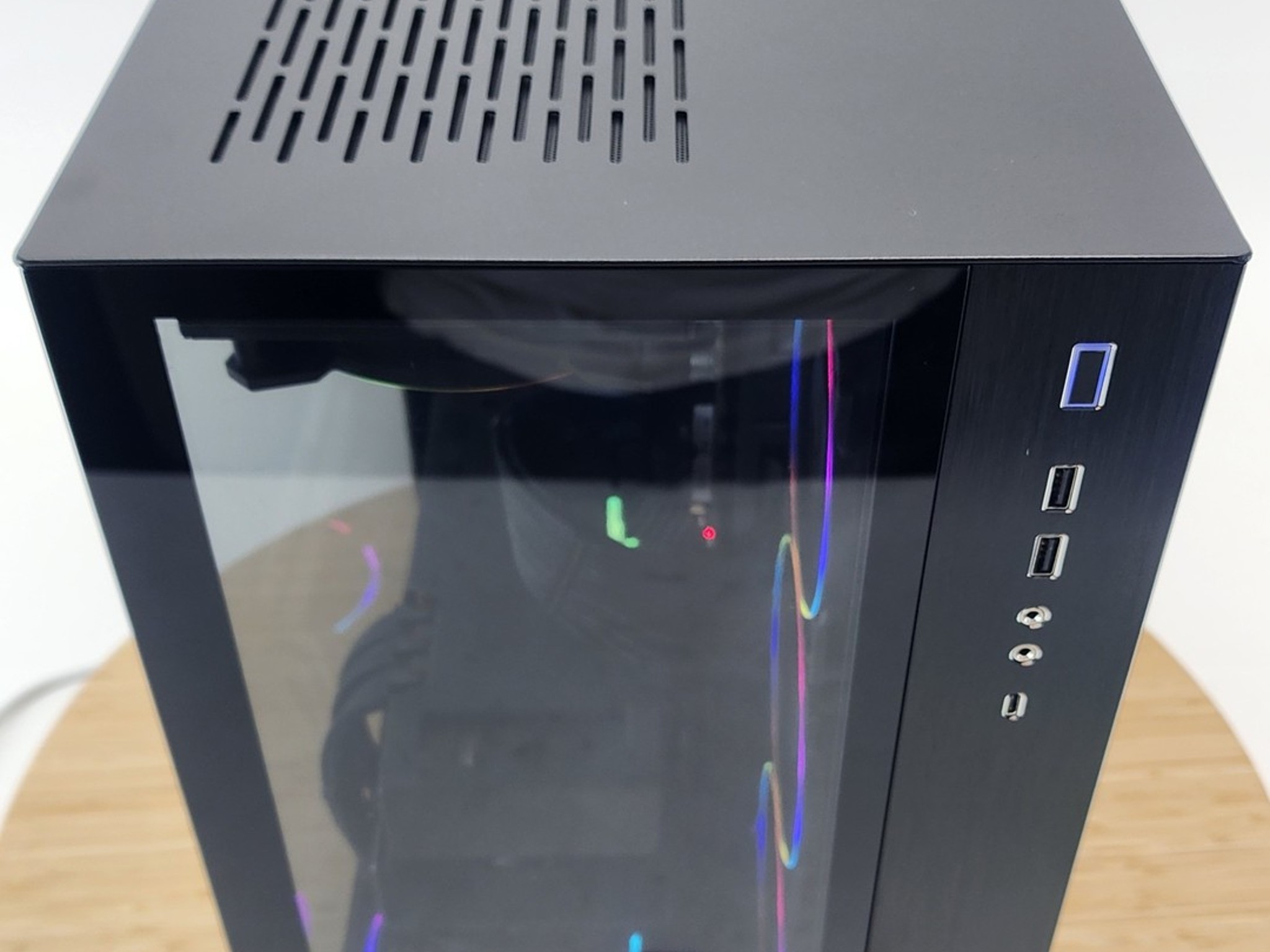 Gaming PC Ryzen 7 9800X3D 32GB RAM 2TB SSD RX 7900 XTX 24GB Win 11 Computer