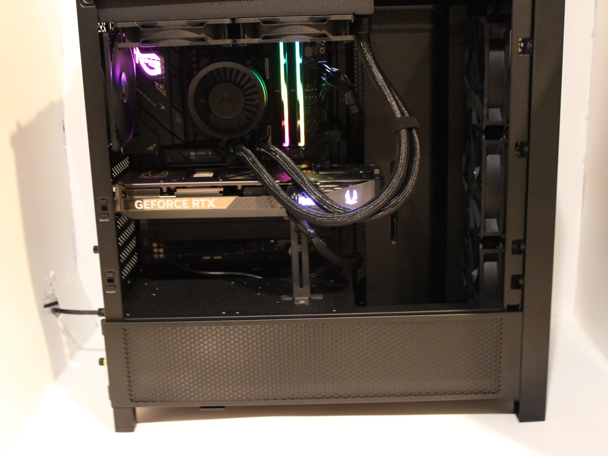 ON SALE ! RYZEN 7 7800X3D and RTX 5070 TI BLACKED OUT BUILD