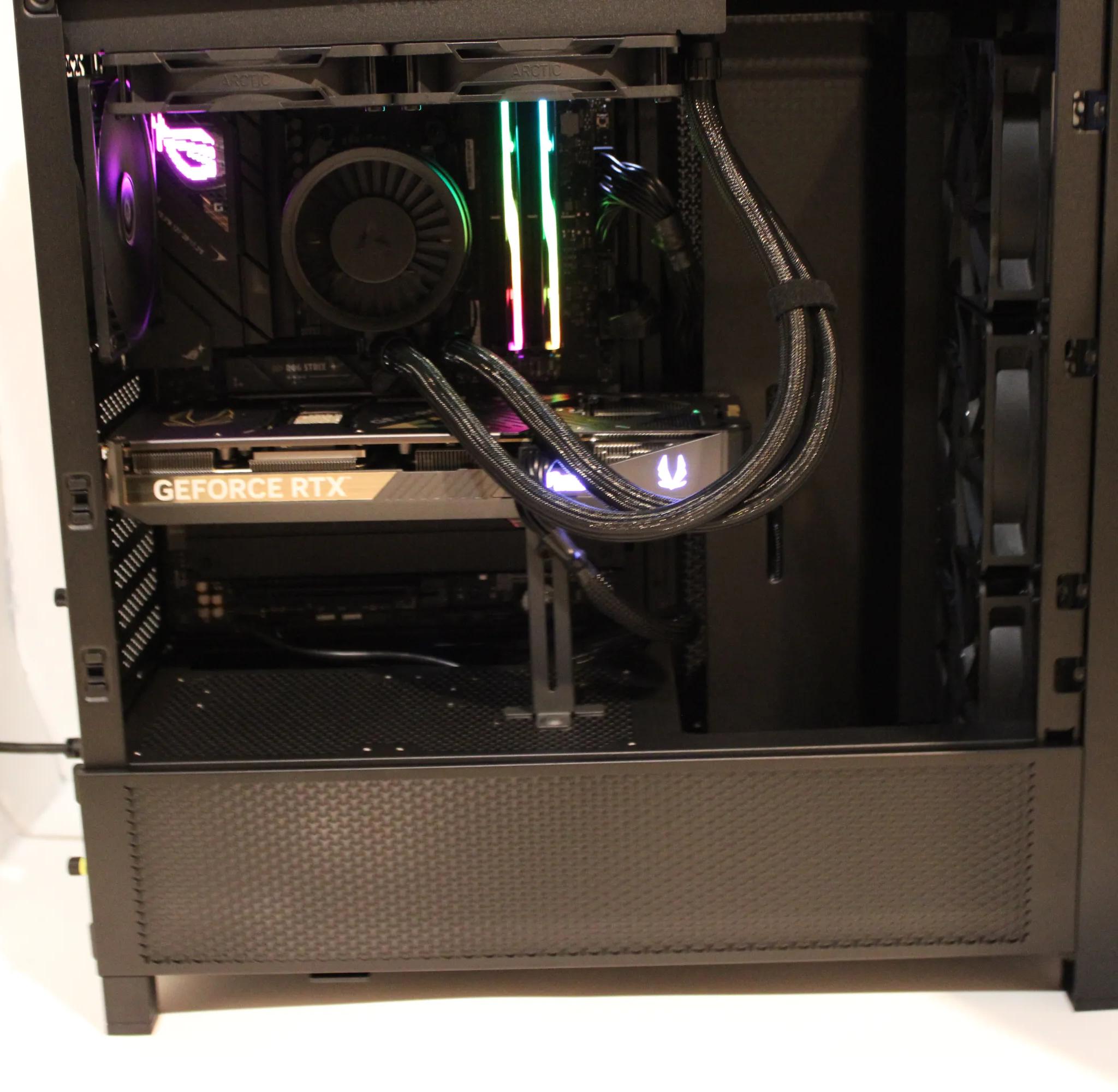 ON SALE ! RYZEN 7 7800X3D and RTX 5070 TI BLACKED OUT BUILD