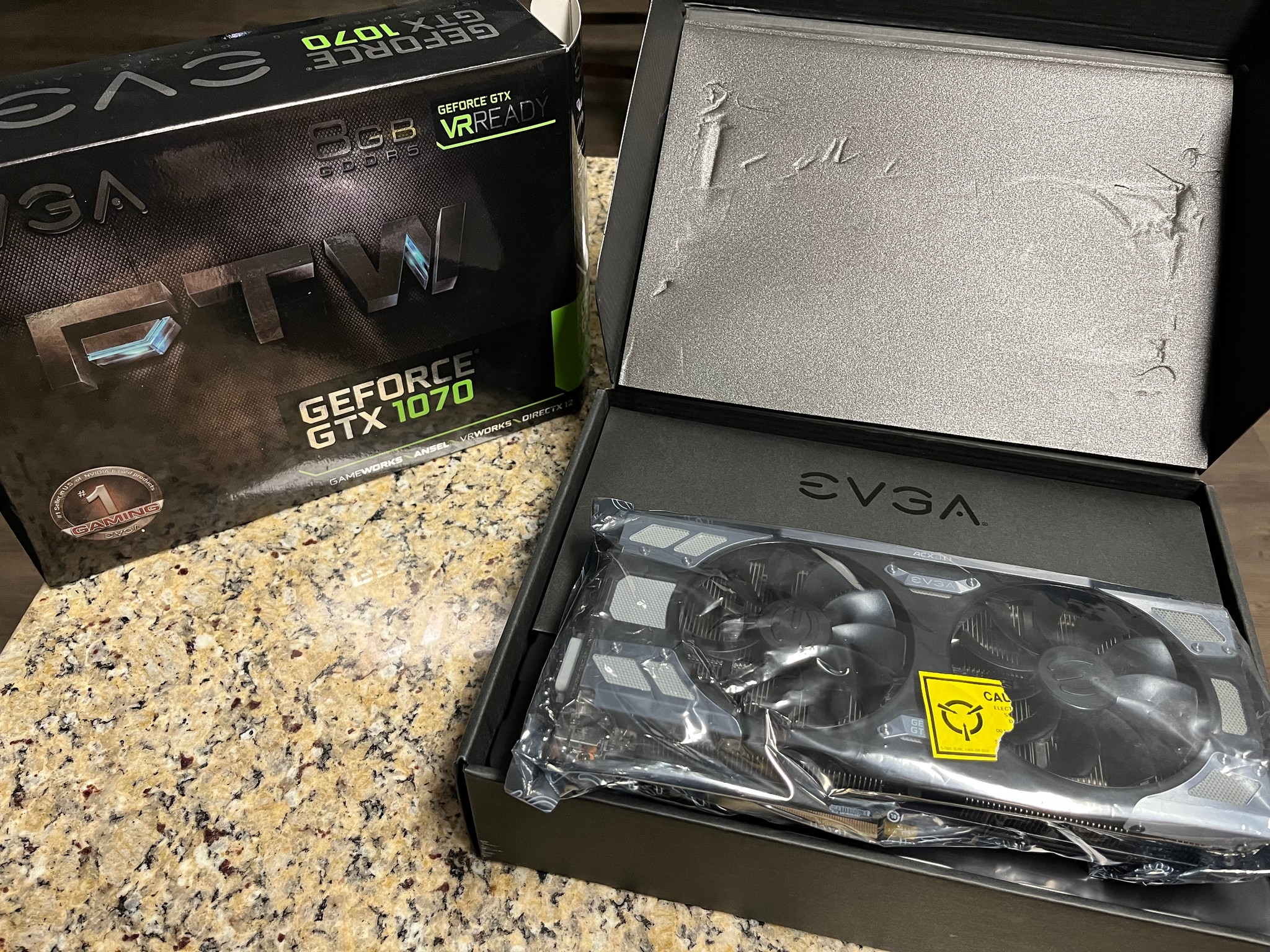 EVGA GTX 1070 8 GB FTW ACX 3.0