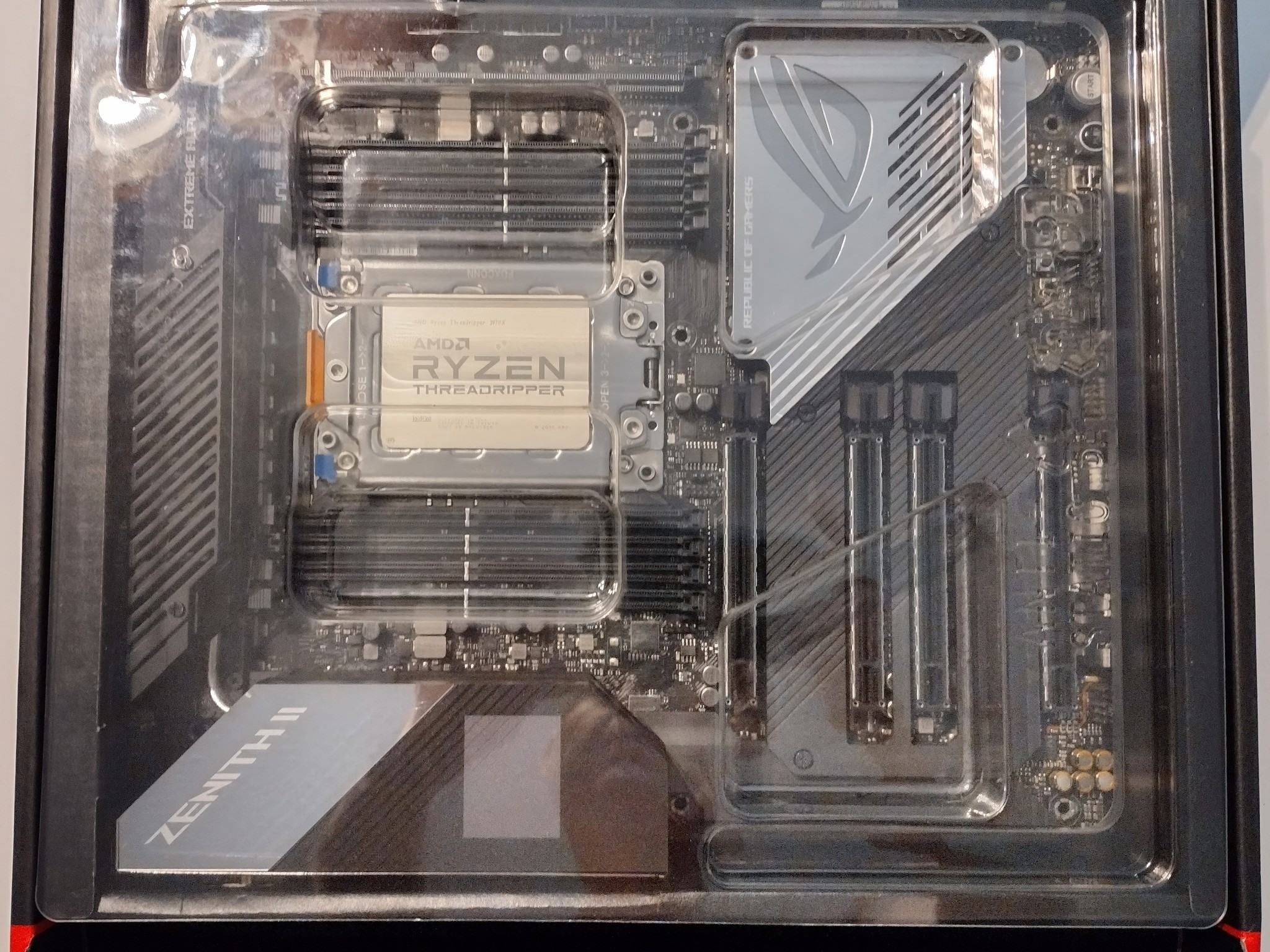 AMD RYZEN THREADRIPPER 3970X + ASUS ROG ZENITH II EXTREME ALPHA + NOCTUA NH-U14S (NO RAM/MEMORY)