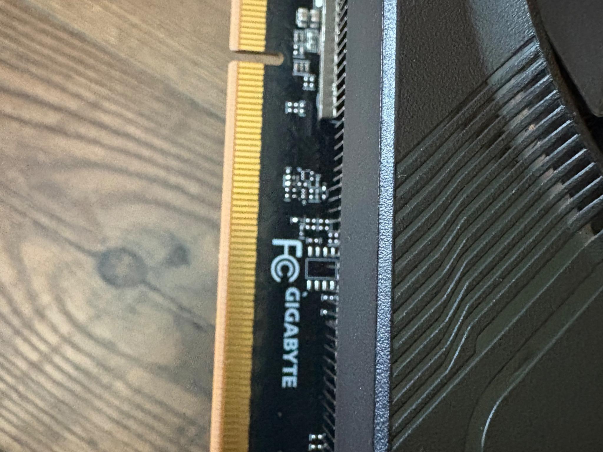 Gigabyte RX 7700XT 12GB