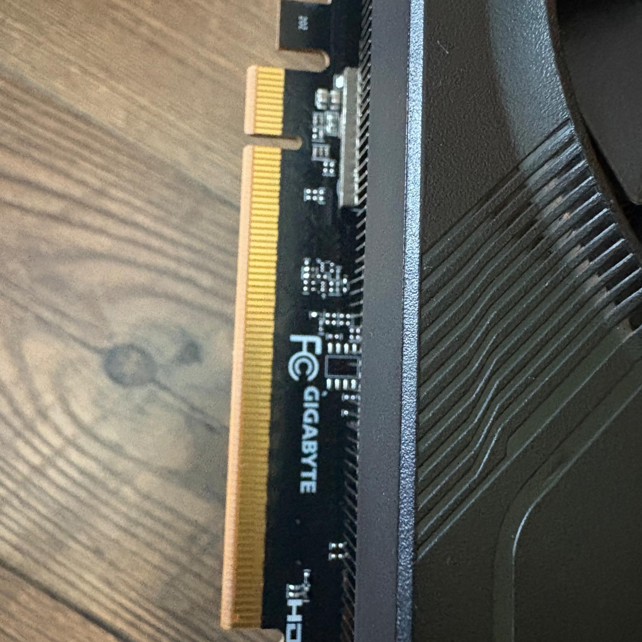 Gigabyte RX 7700XT 12GB