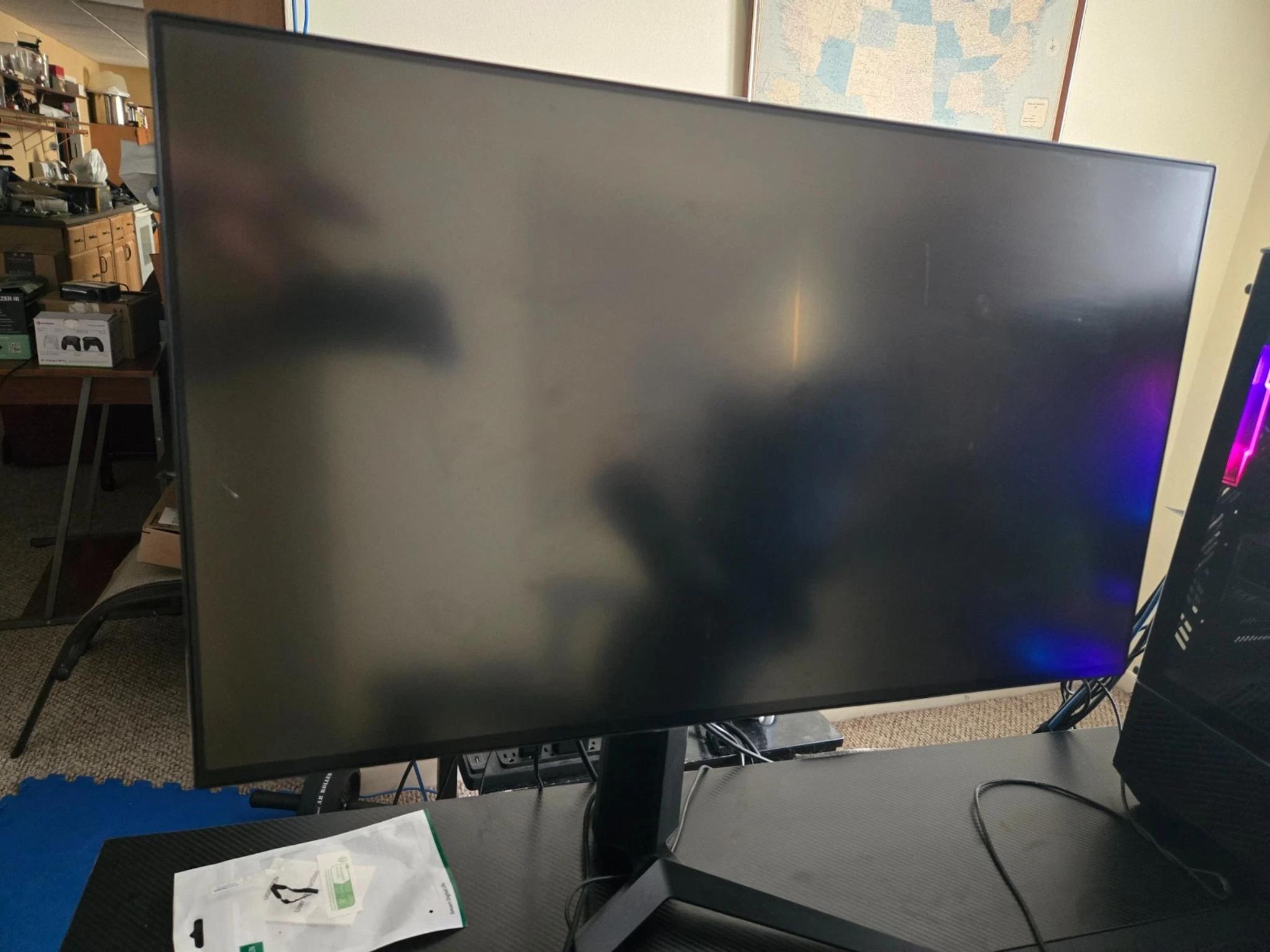 LG 27GN950-B UltraGear Gaming Monitor 27" UHD (3840 x 2160) Nano IPS Display