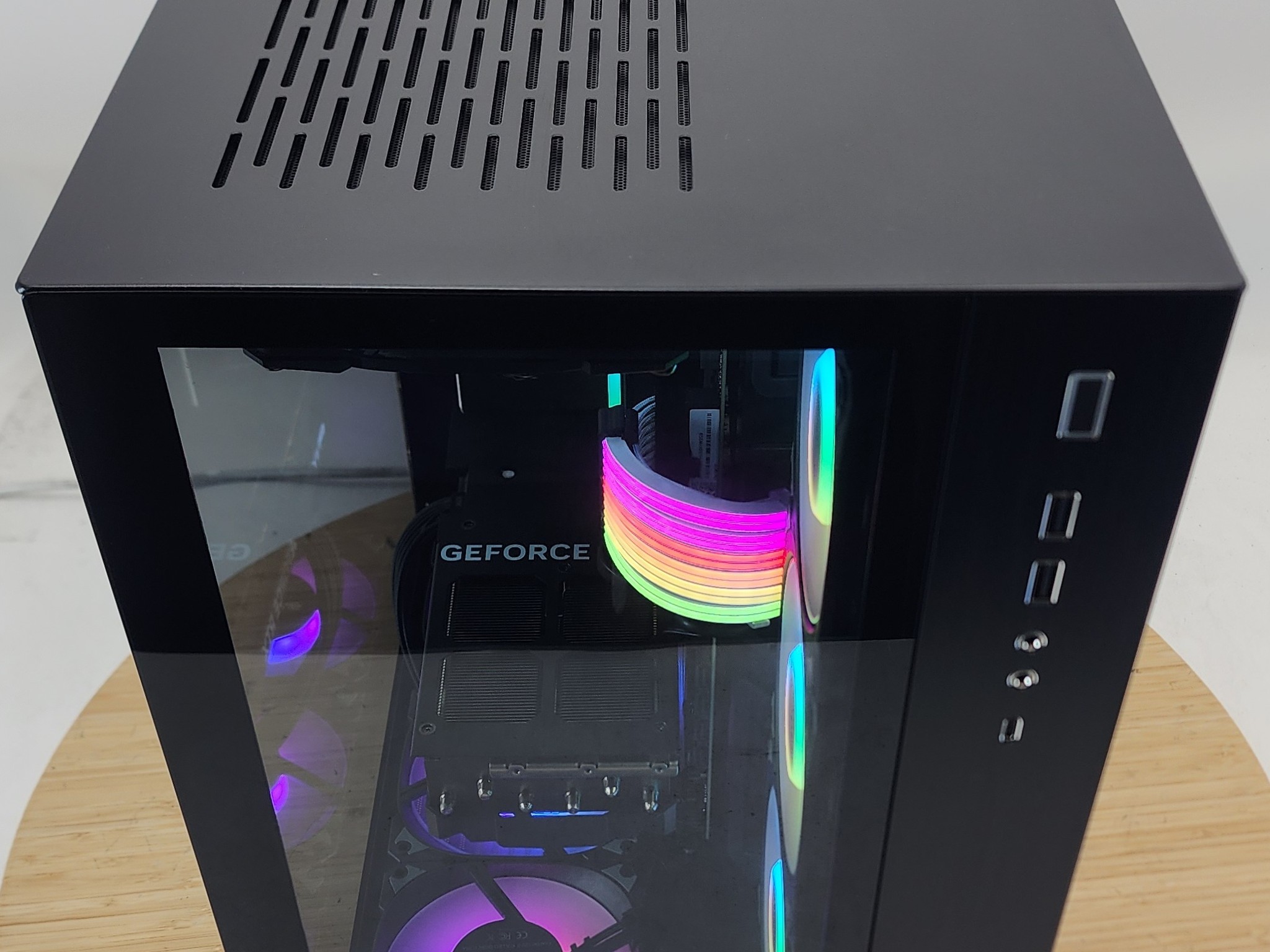 Gaming PC Ryzen 7 9850X3D 32GB RAM 2TB SSD RTX 4070 Ti SUPER 16GB Win11 Computer