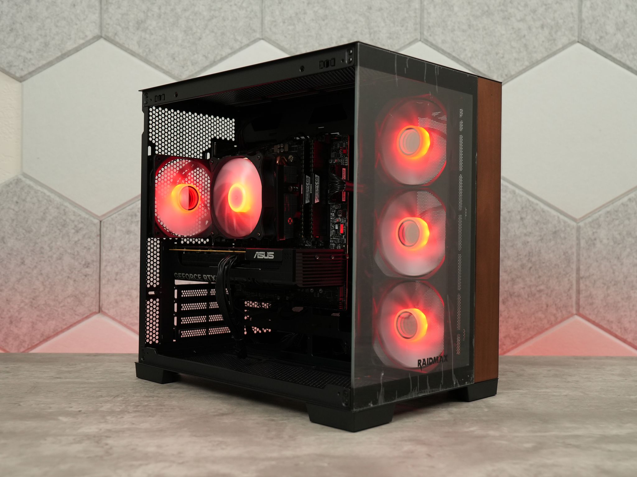 Gaming PC | RTX 5060 | RYZEN 7 | 32GB RAM | 1TB SSD | WIFI + BT |