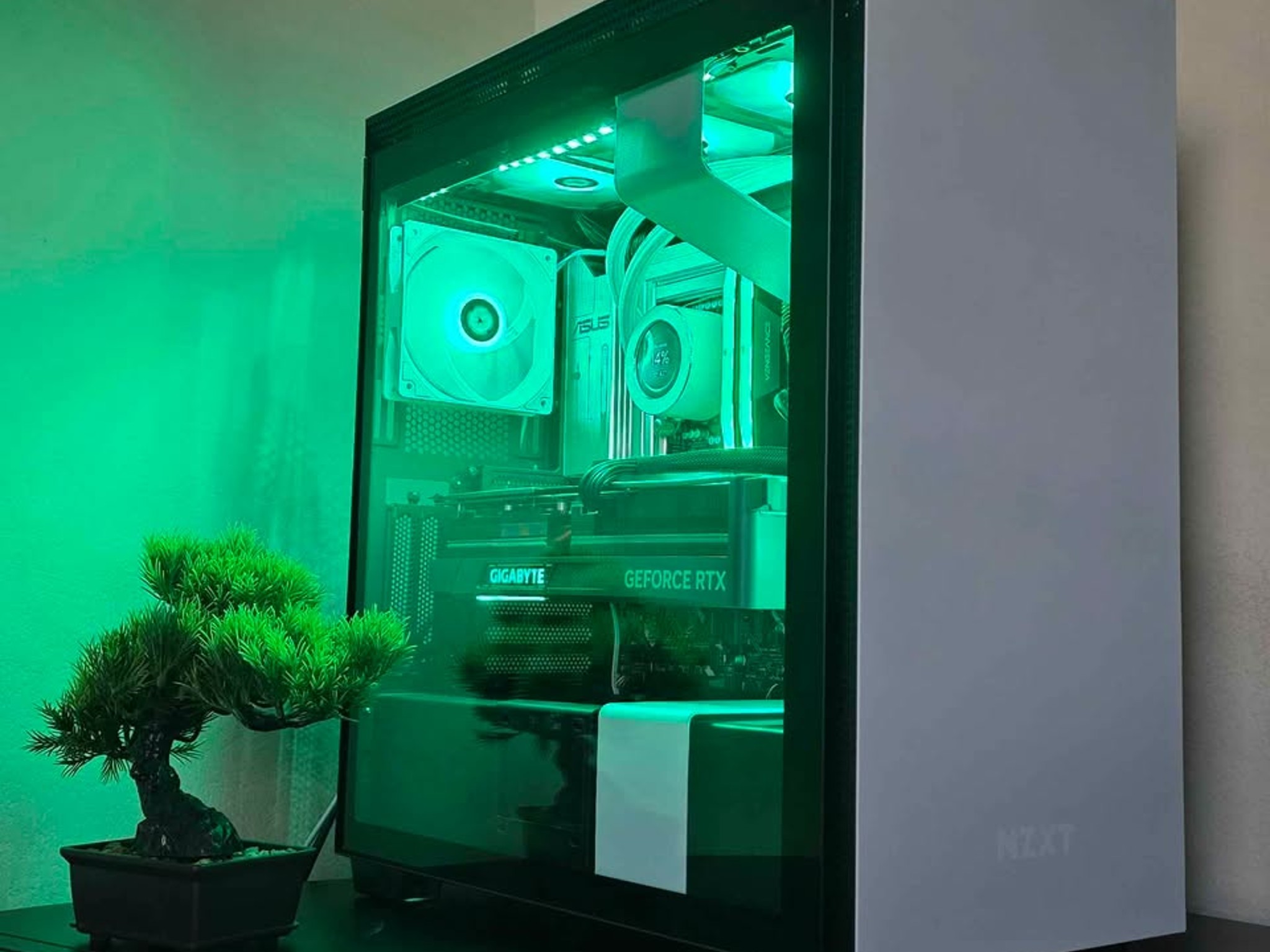 Custom Gaming PC "Overlord" - i7 265K @ 5.2 GHZ/RTX 4080 16GB (Full Parts In desc!)