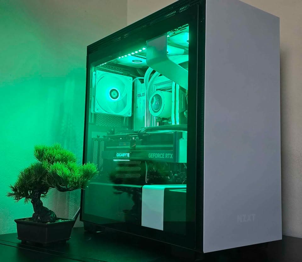 Custom Gaming PC "Overlord" - i7 265K @ 5.2 GHZ/RTX 4080 16GB (Full Parts In desc!)