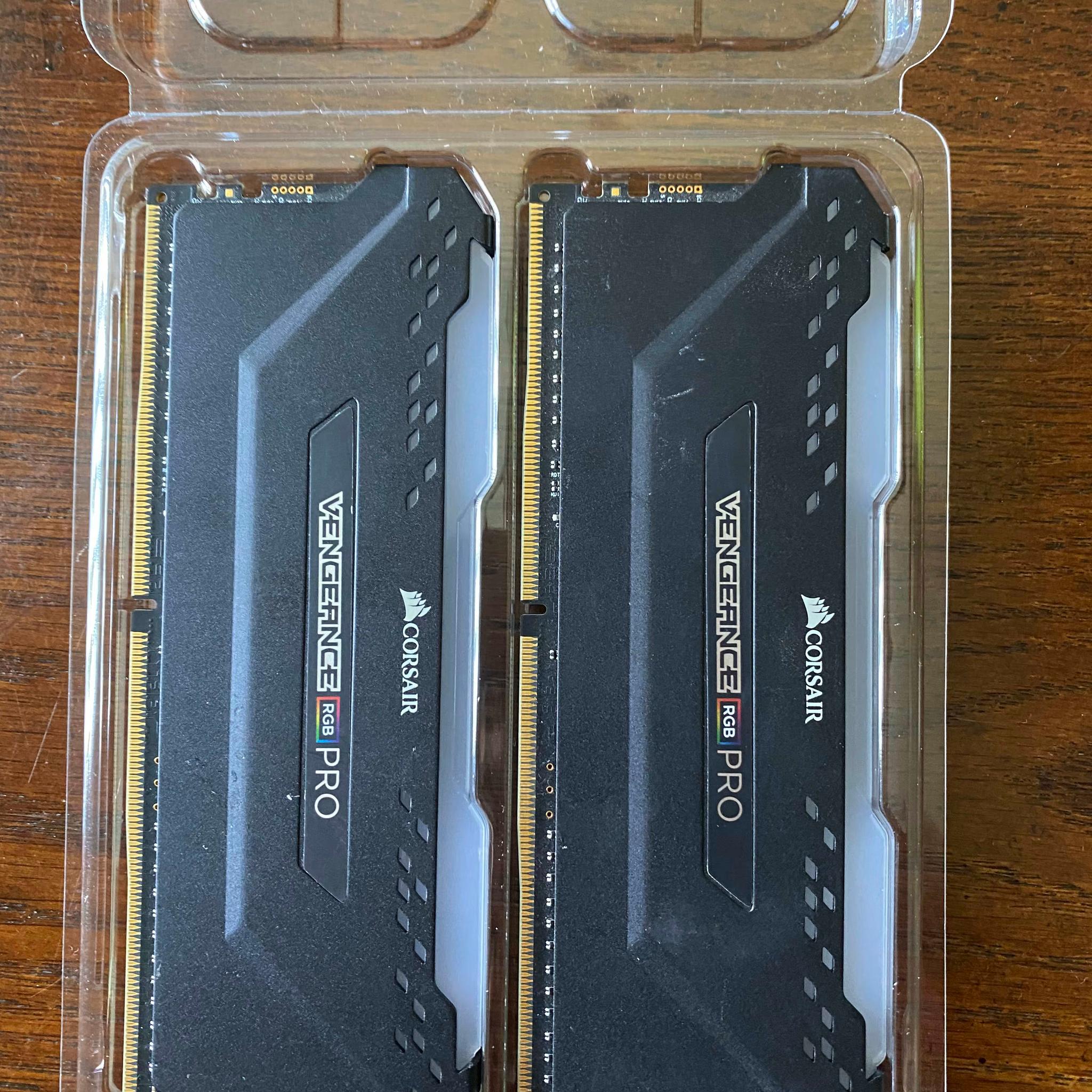 Corsair Vengeance RGB Pro 16GB (2x8) 3200MHz CL16