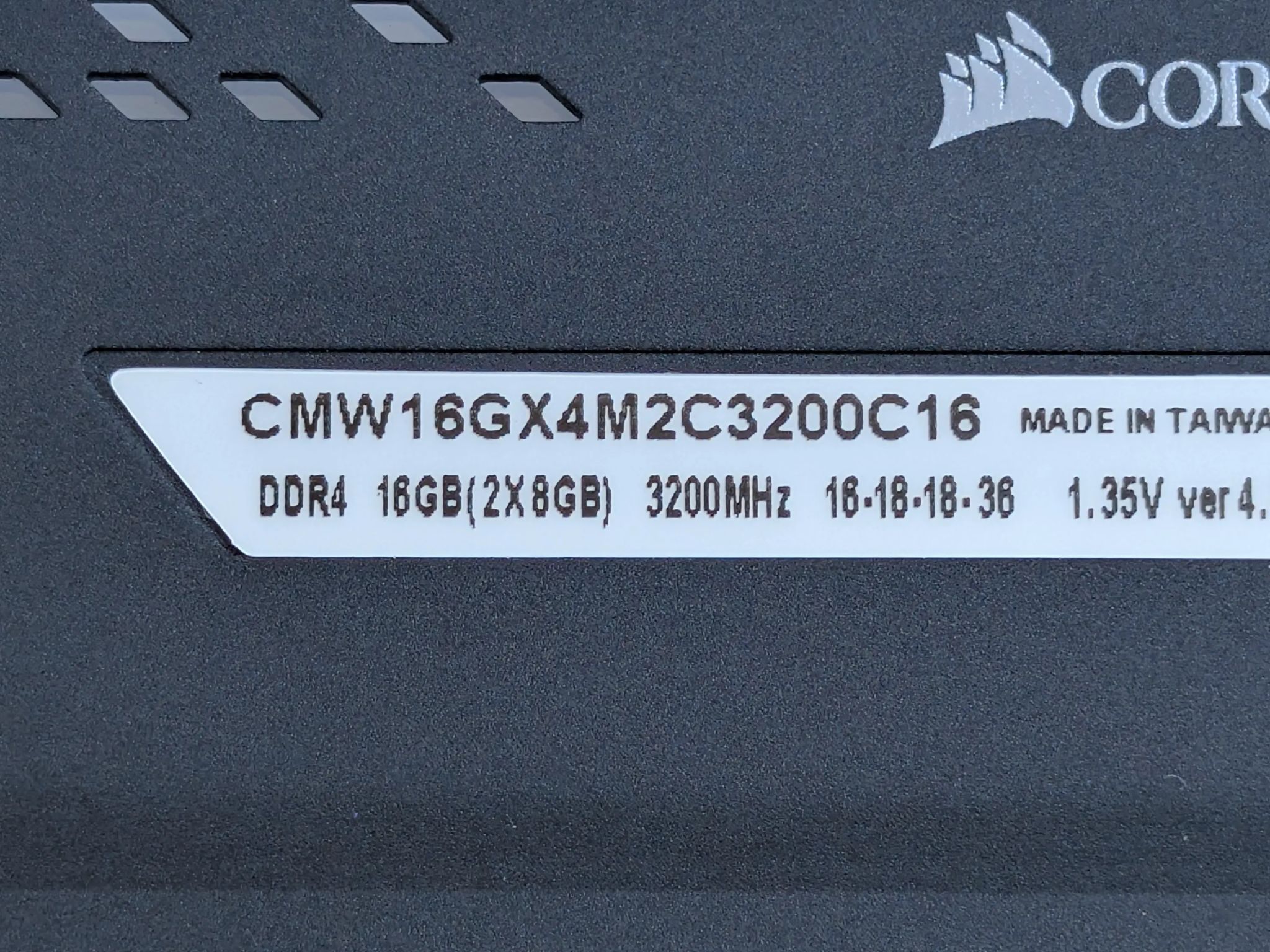 2X8GB Corsair Vengeance RGB PRO 3200MHz RAM
