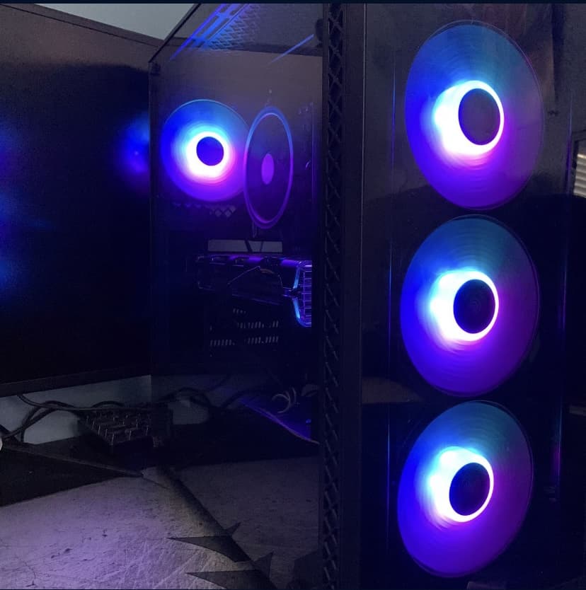 Rx 5600xt, i3 12100f, h610 motherboard, 500w psu, 16gb ddr4 : Desktop Gaming PC