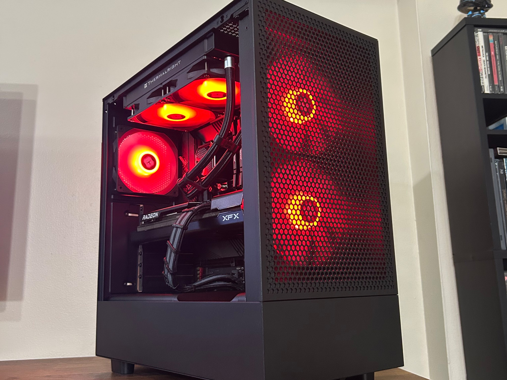 RX 7700XT 12GB | Intel i5 12600K | 32GB DDR4 | 1TB SSD | The Operator RX