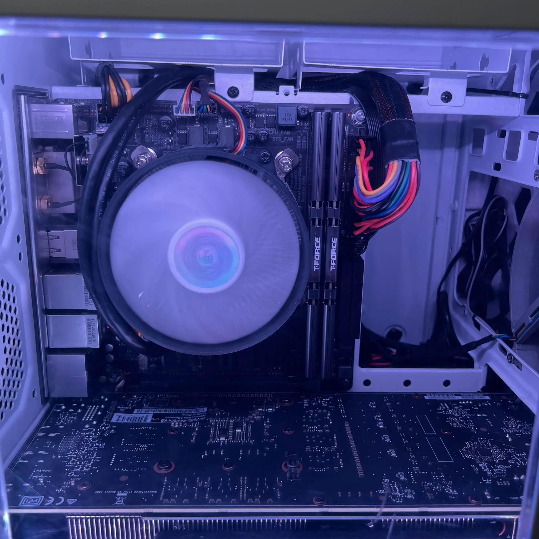 ▫️White Etherion ▫️GTX 1060 || 32GB || I5 6500