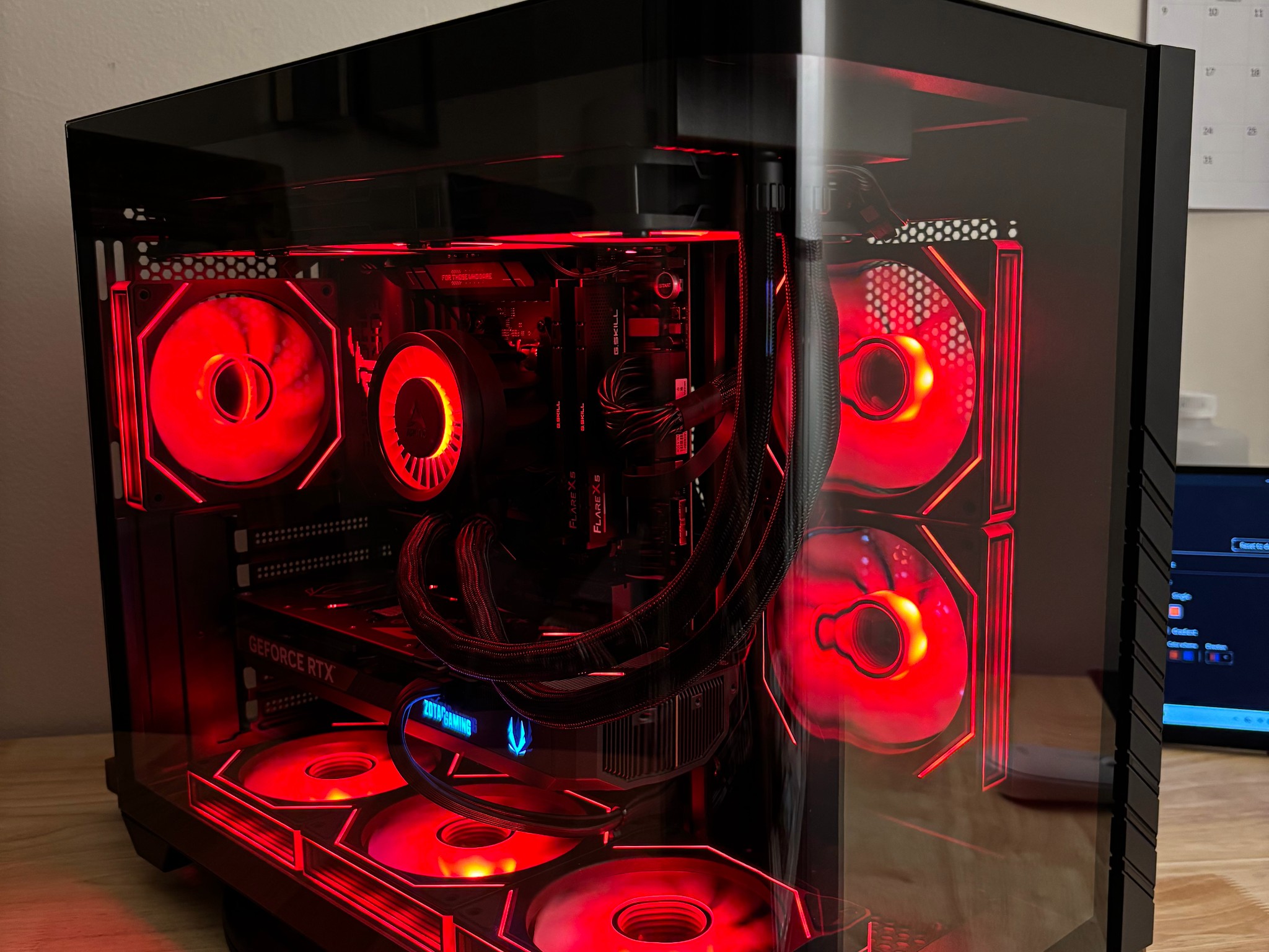GeForce RTX 5070 Ti Custom Gaming PC - Ryzen 7 7800X3D | Nvidia 5070 Ti | 32 GB DDR5