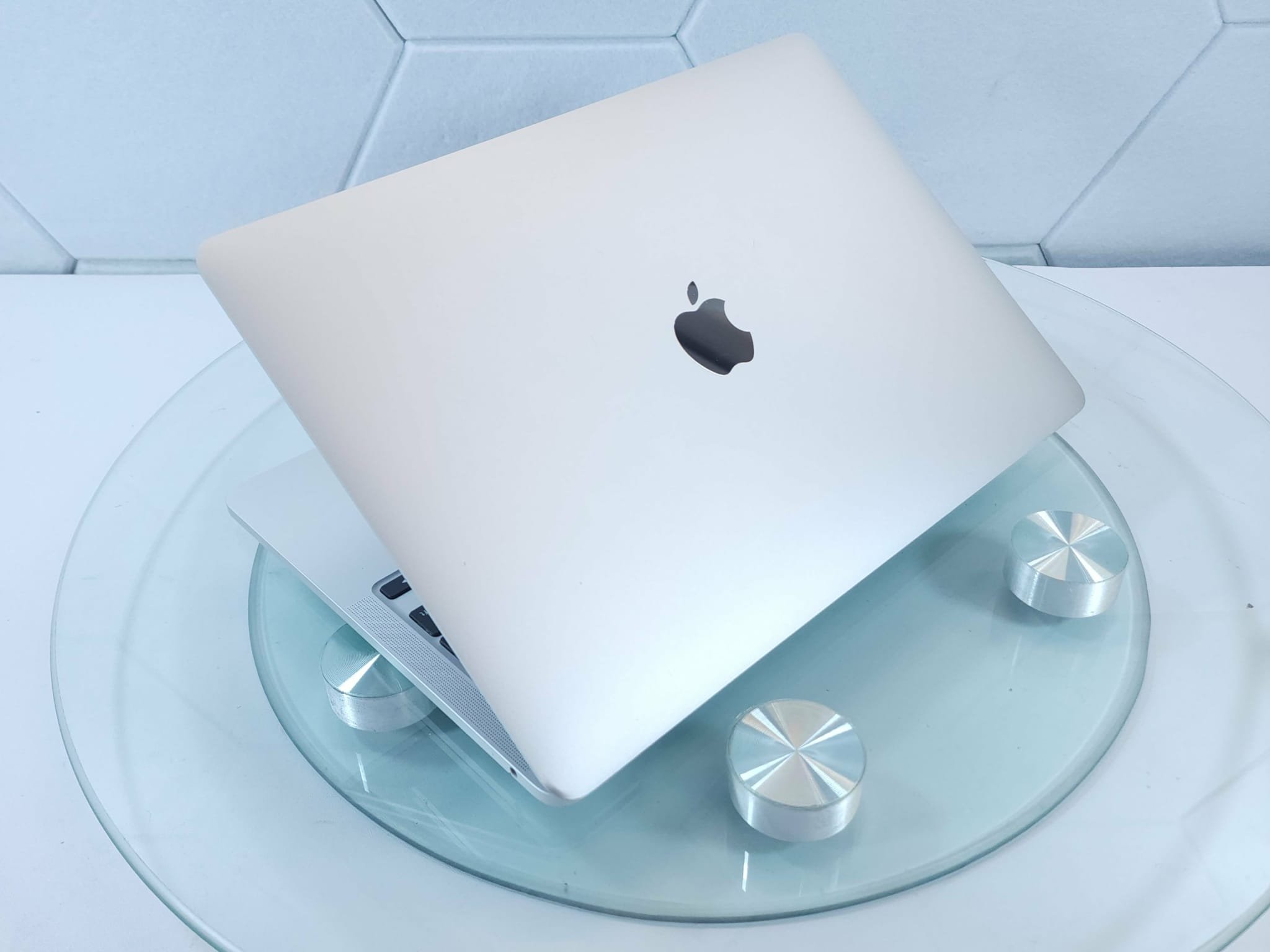 2020 MacBook Pro M1