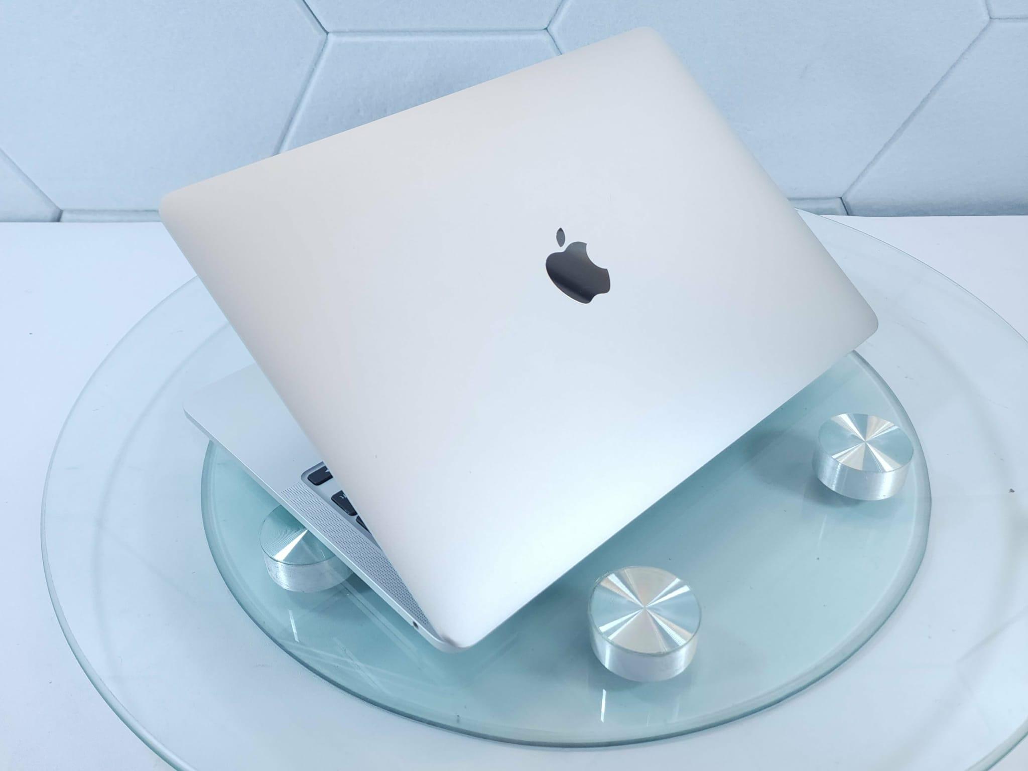 2020 MacBook Pro M1