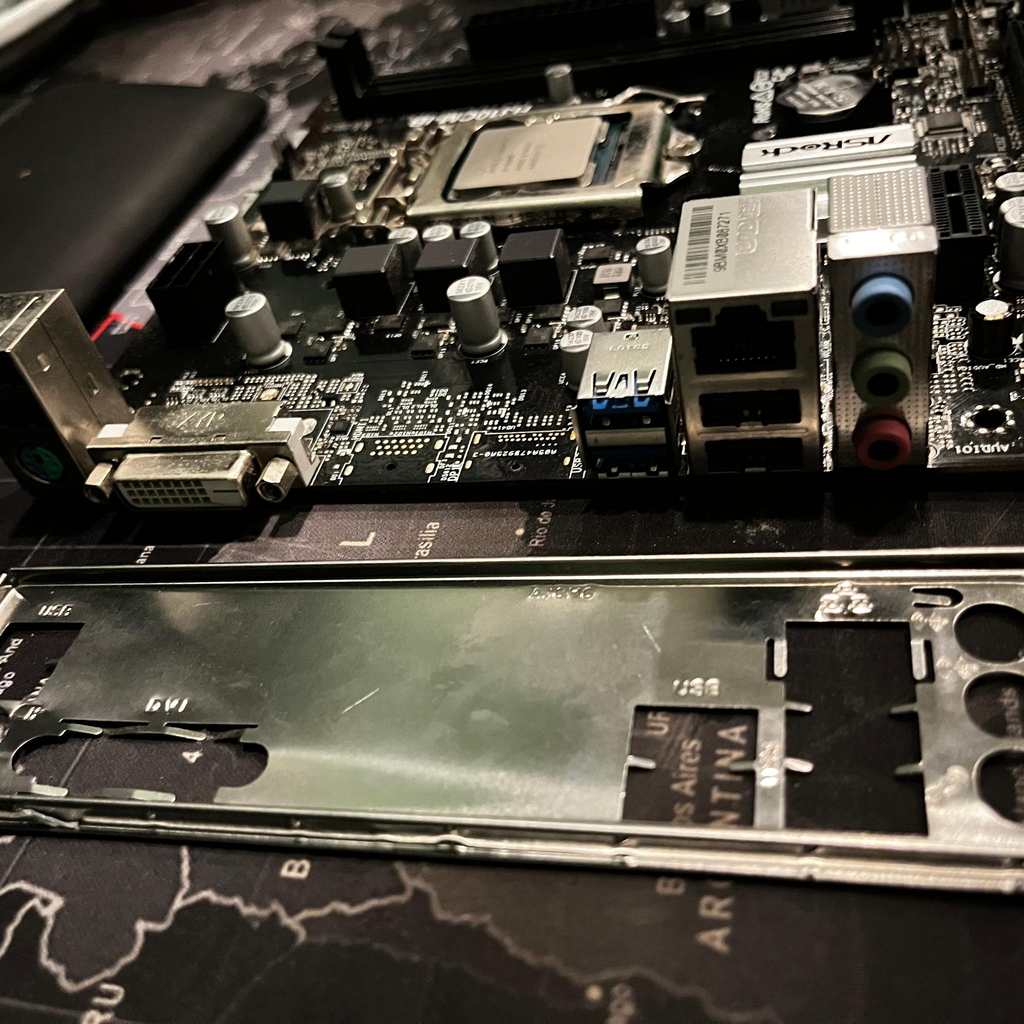 ASUS LGA1200 MOTHERBOARD + I5 9600k