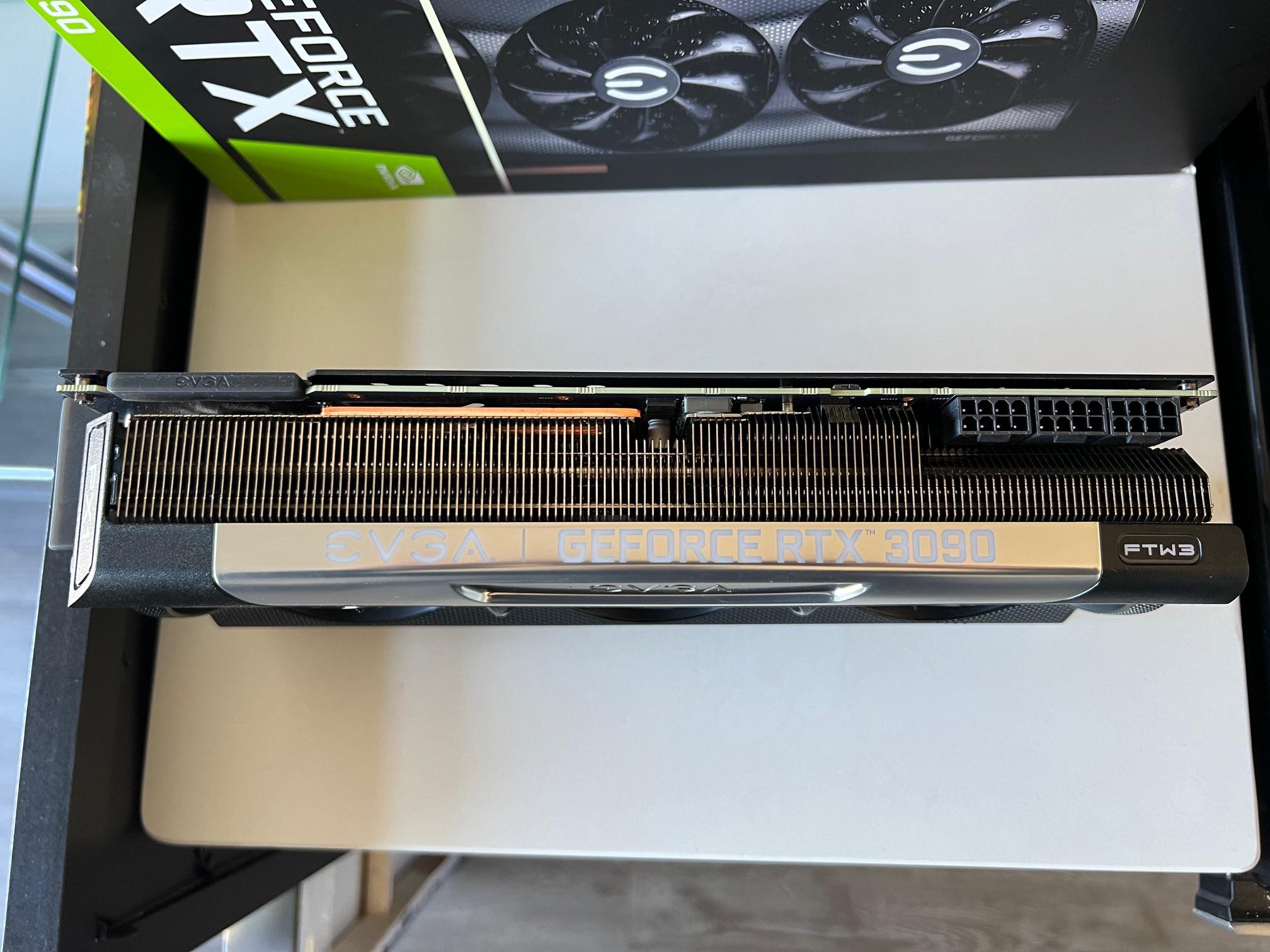 EVGA GeForce RTX 3090 FTW3 ULTRA GAMING Video Card