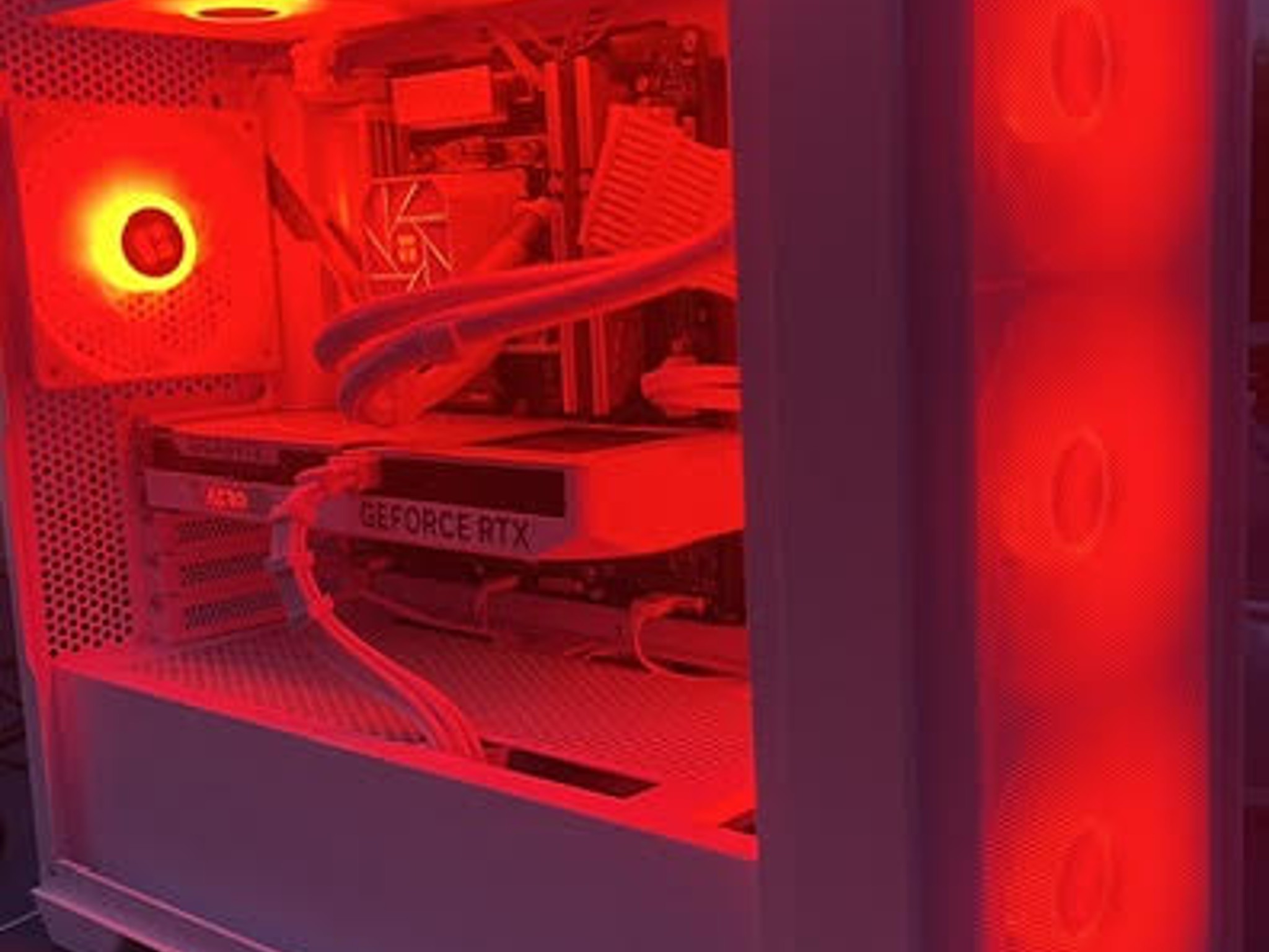 1080p/1440p ALL WHITE CUSTOM GAMING PC