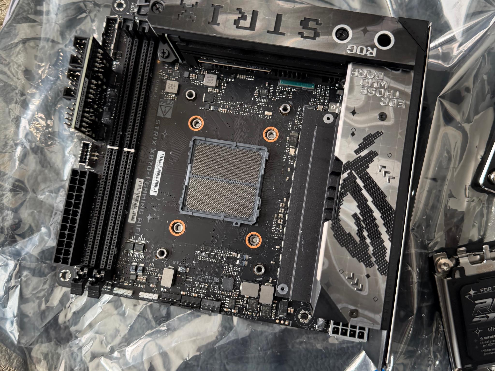 asus x870i Itx motherboard