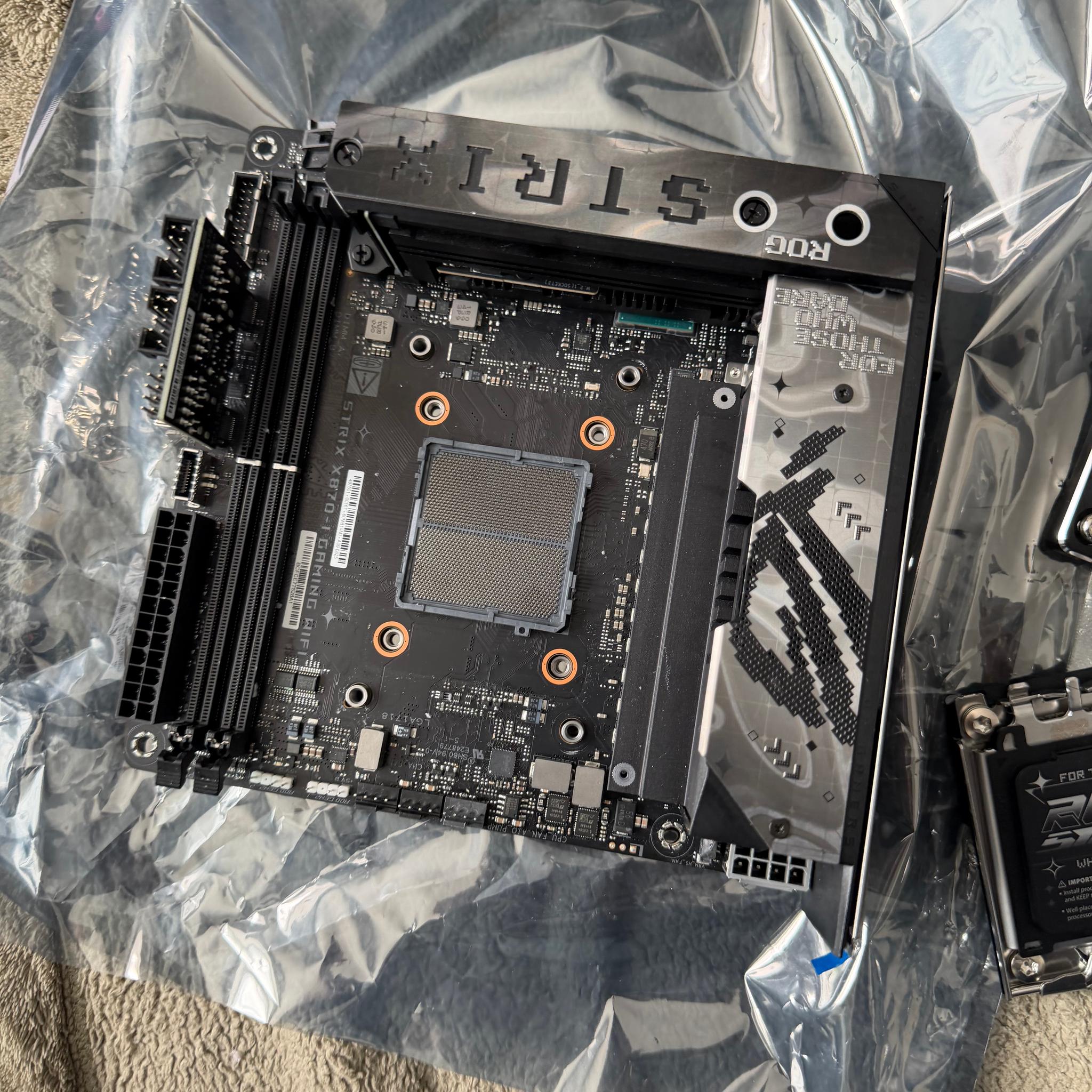 asus x870i Itx motherboard