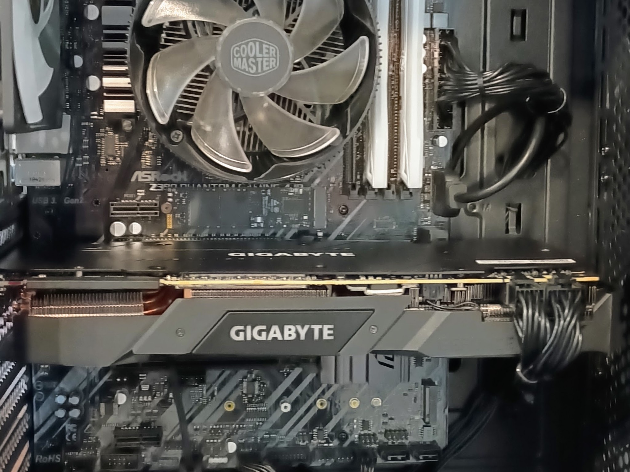 Awesome RGB Gaming PC i7 9700k RTX 2080 16GB RAM 1tb ssd WI-FI & BLUETOOTH Value Midrange