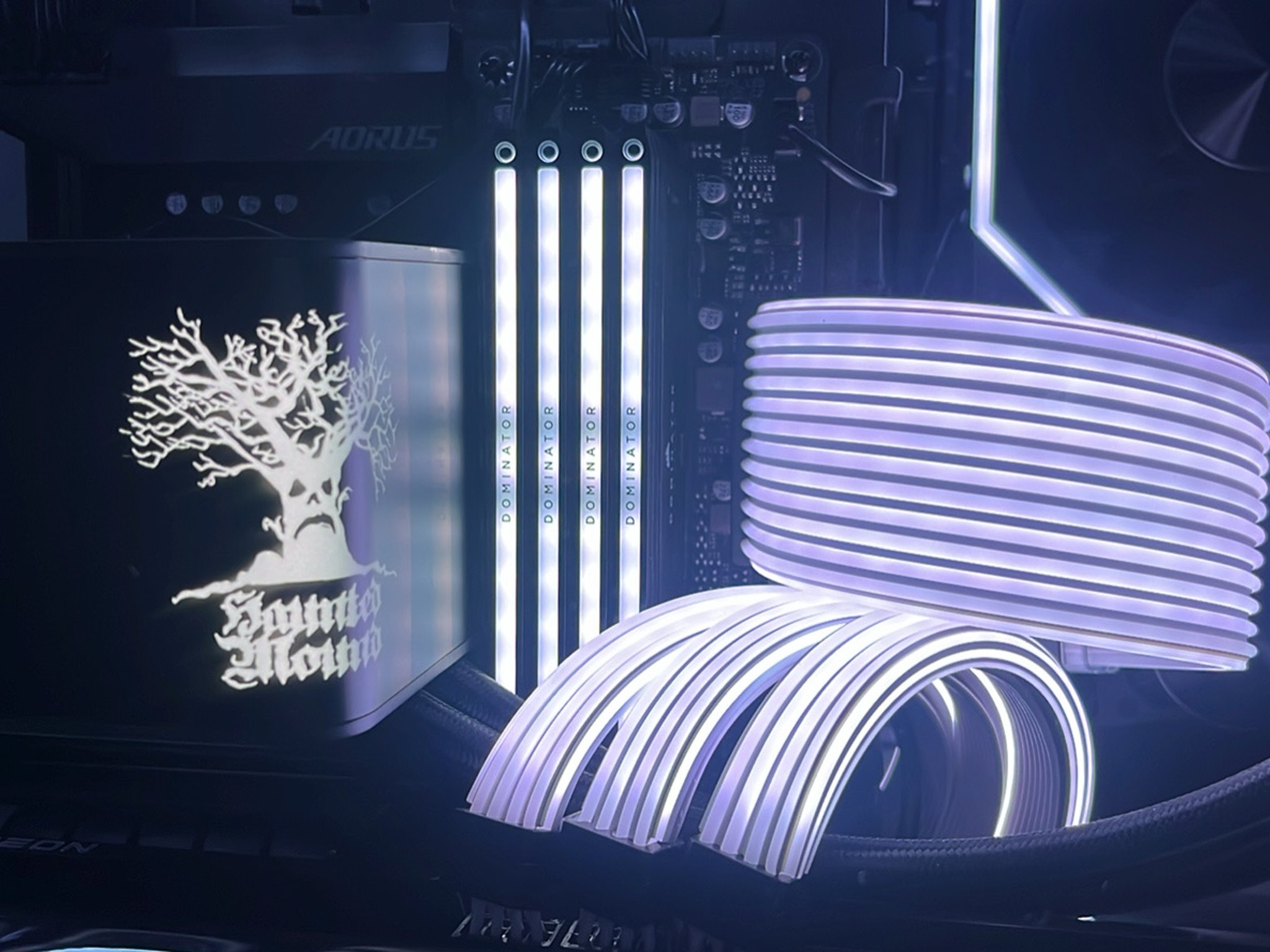 GAMING BUILD | 9070 XT | 7800X3D | 4TB M.2 | 32GB DDR5