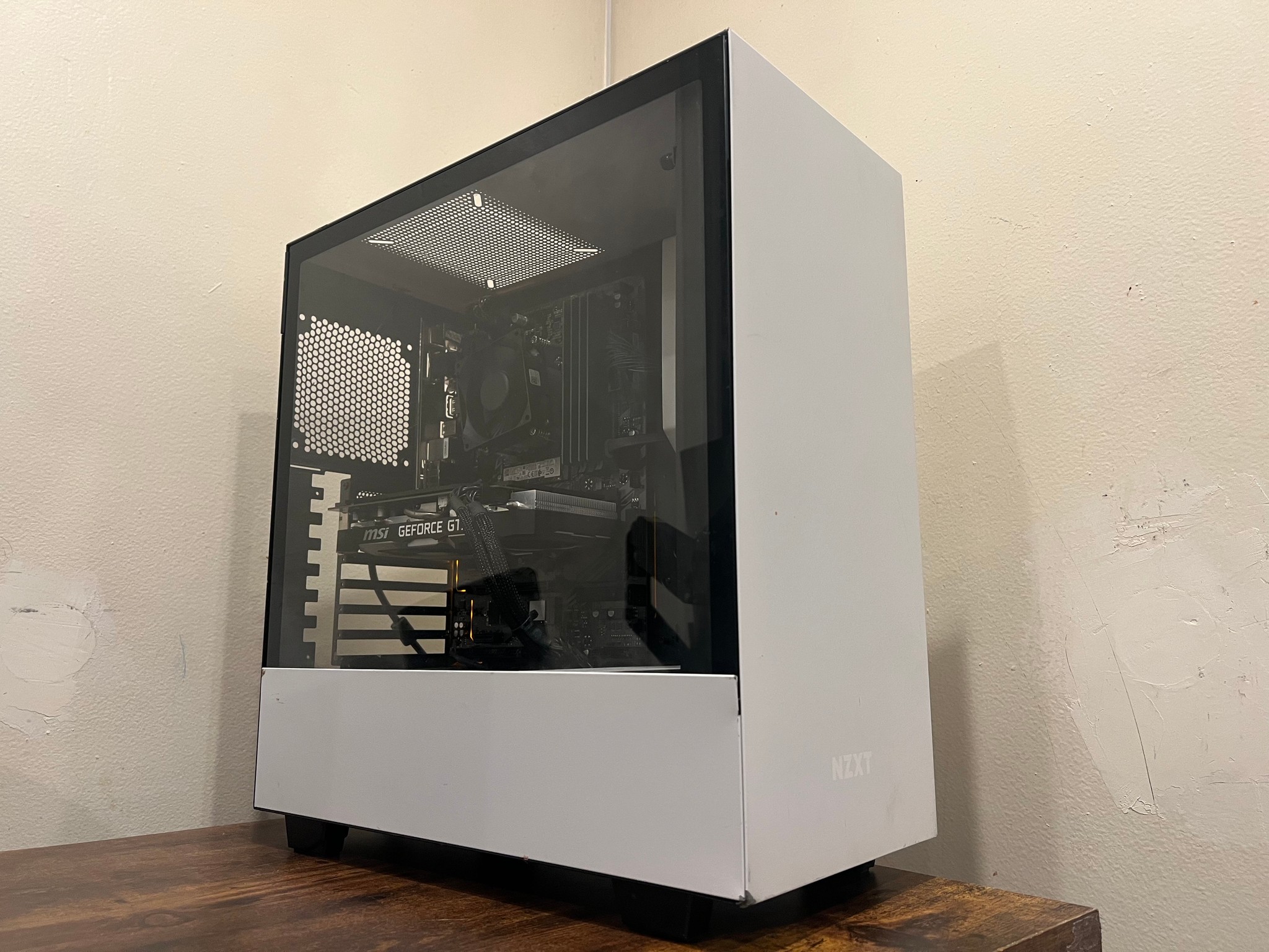 Fortnite Gaming PC | i5-9400f | GTX 1660 super | 16gb RAM | 256gb NVME | 1080p ESports Gaming PC