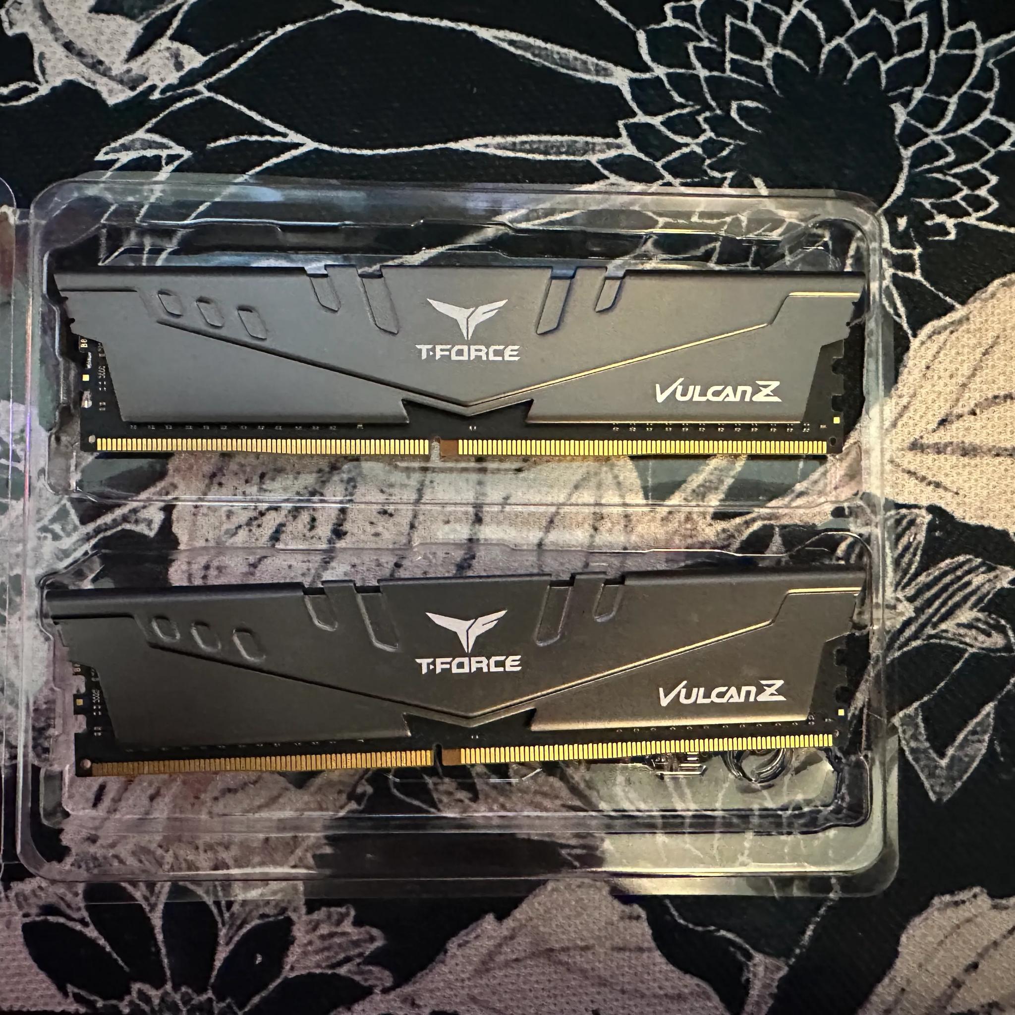 Team T-FORCE Vulcan Z 16 GB (2 x 8GB) 3200 MHz