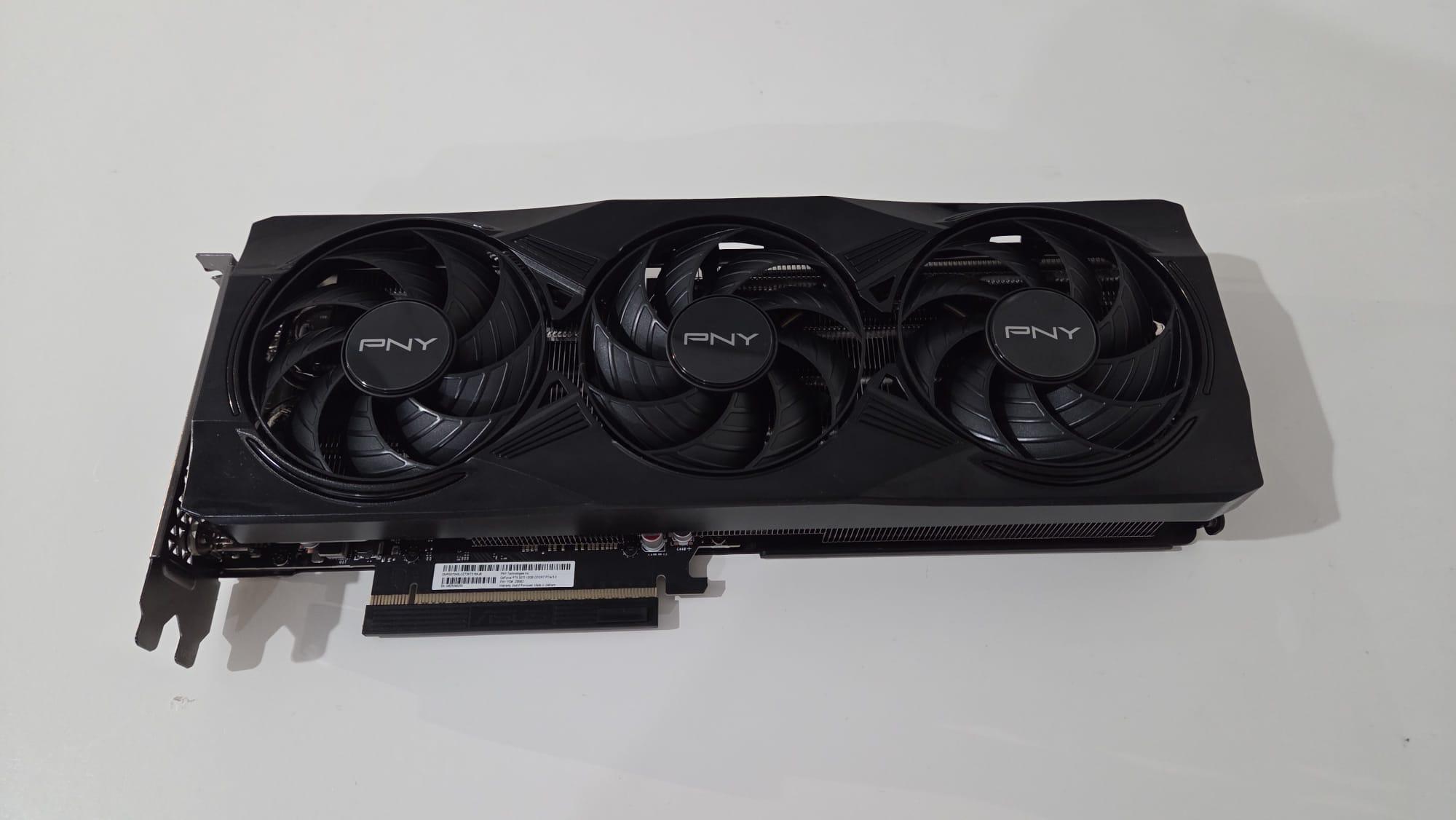 PNY GeForce RTX 5070 12GB GDDR7 Triple Fan - DLSS 4 - Blackwell - Like New
