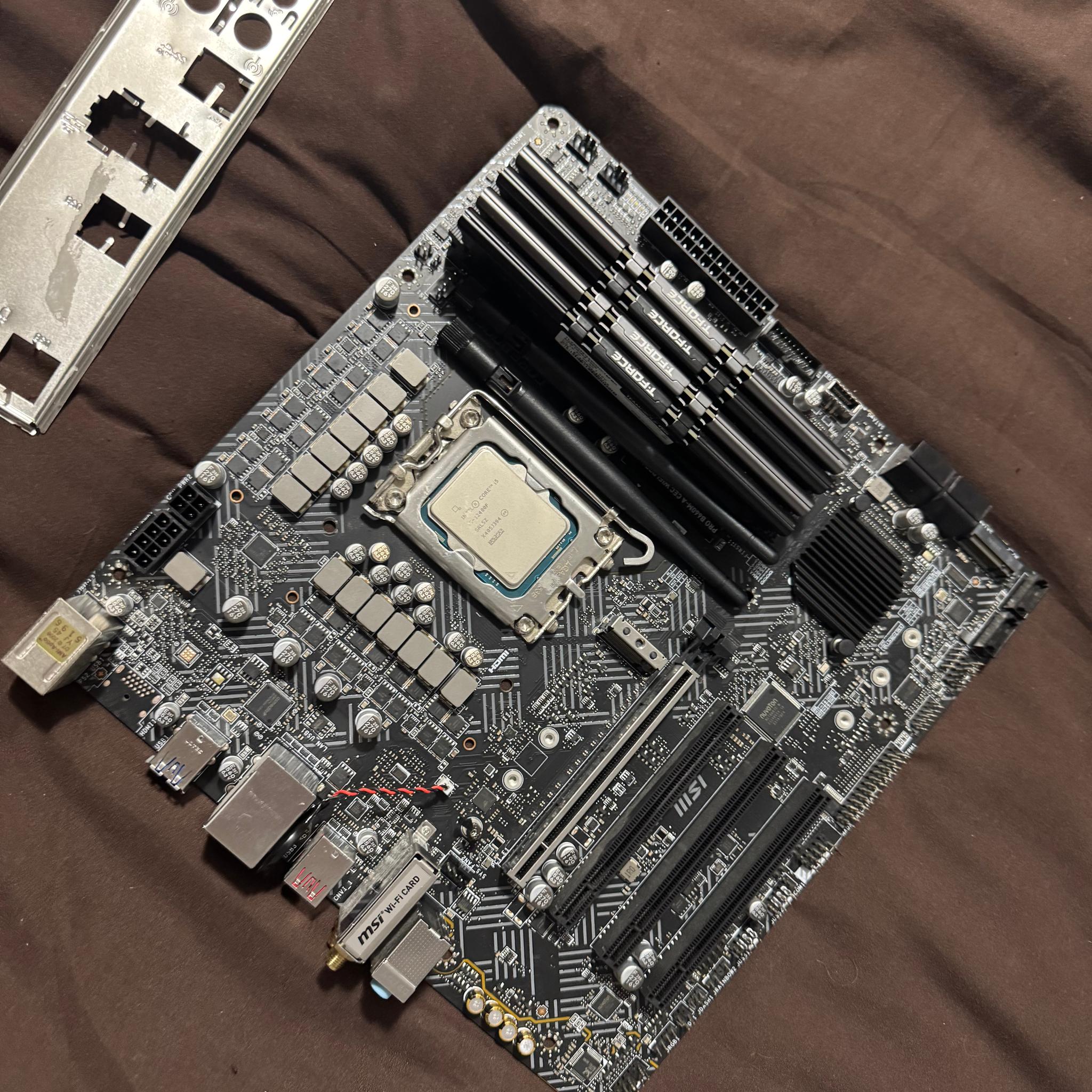 MSI Pro B660m-a Cec mobo i5-12400F intel 32GB DDR4 Bundle