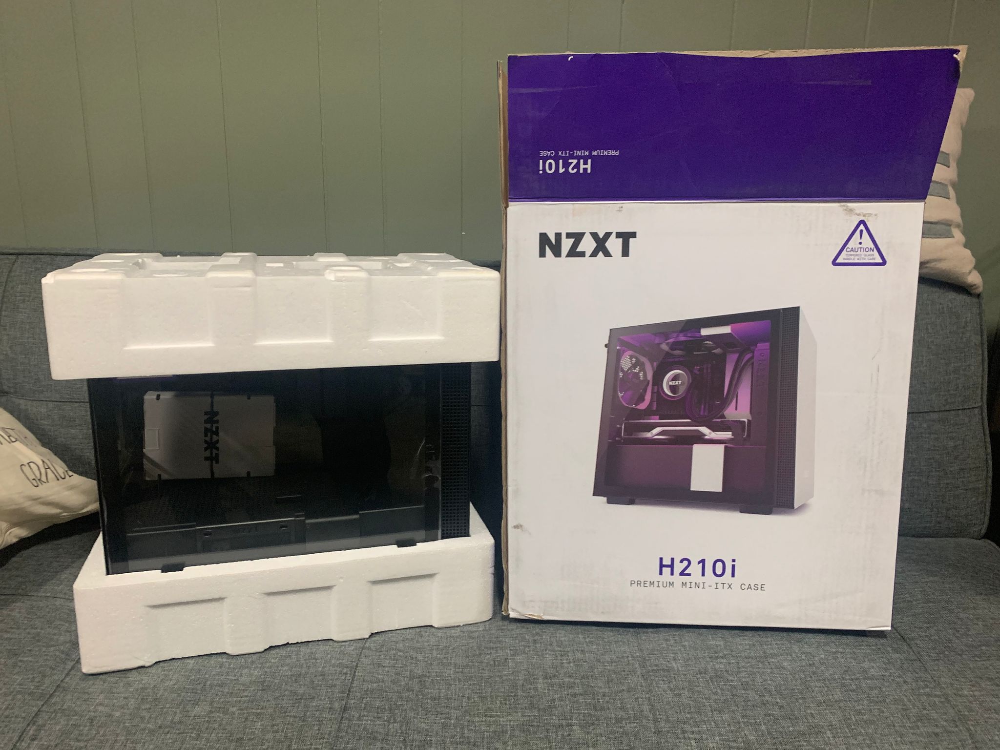NZXT H210i Mini ITX Case (NEW)