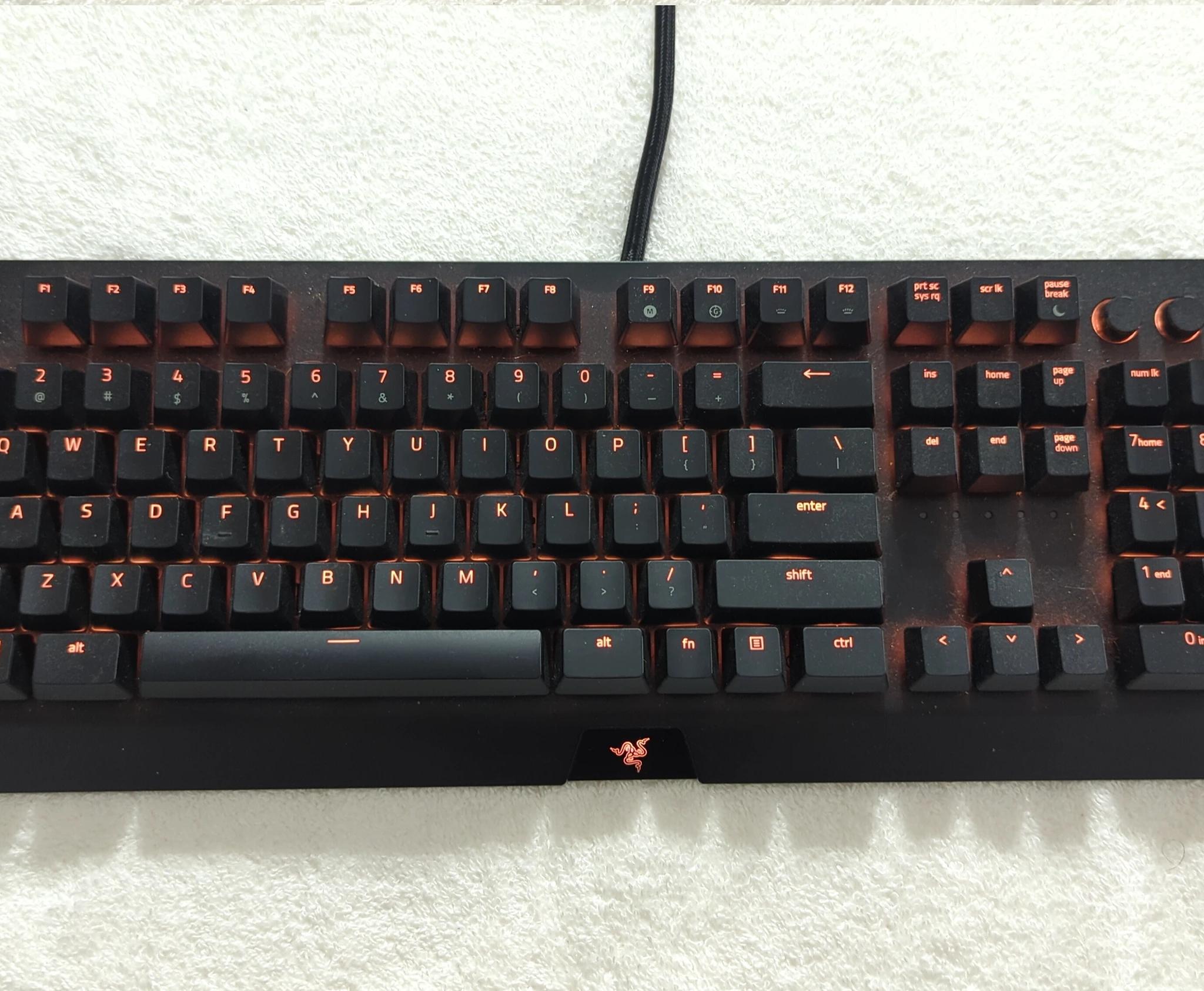 Razer Blackwidow Elite mechanical RGB keyboard barely used and in good condition!