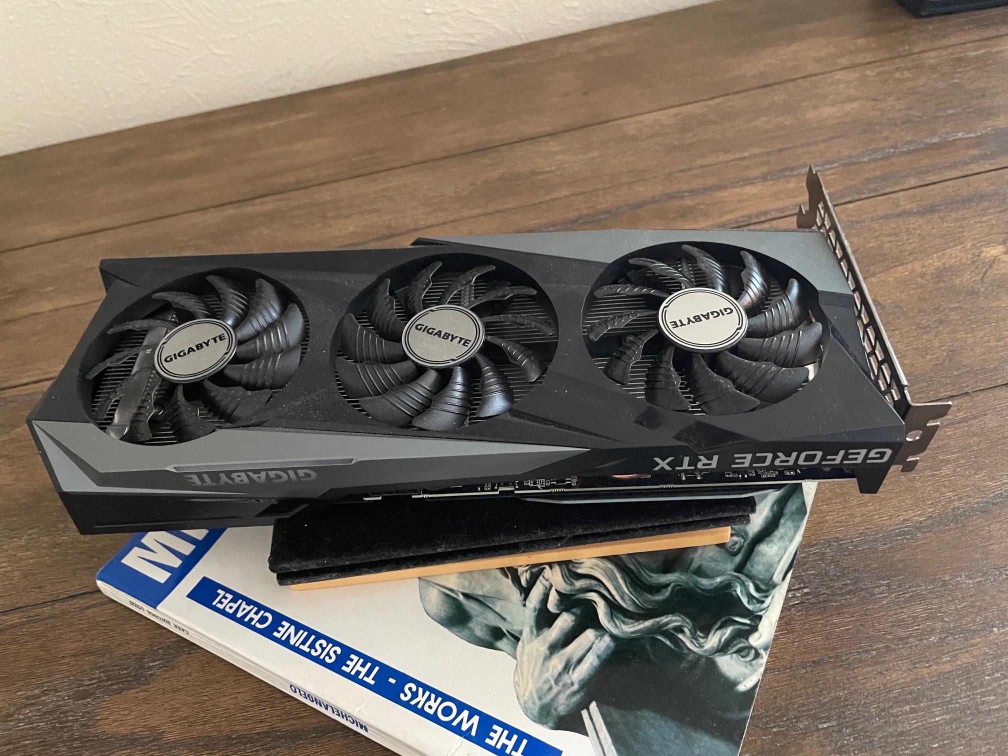 GIGABYTE RTX 3050 8GB VRAM