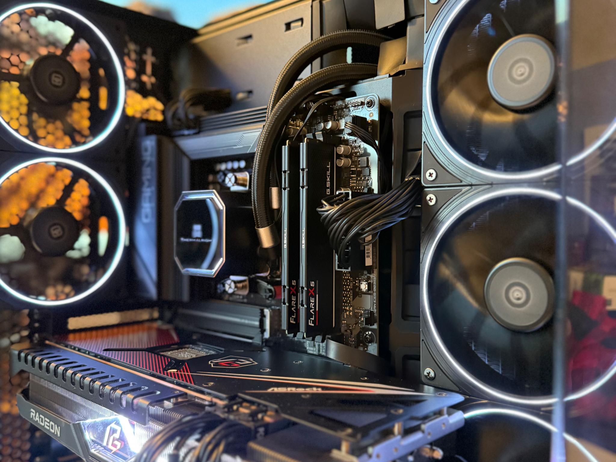 Black Box v3 - RX 7900 XT | Ryzen 7 7700X | 32GB DDR5 | 1TB SSD