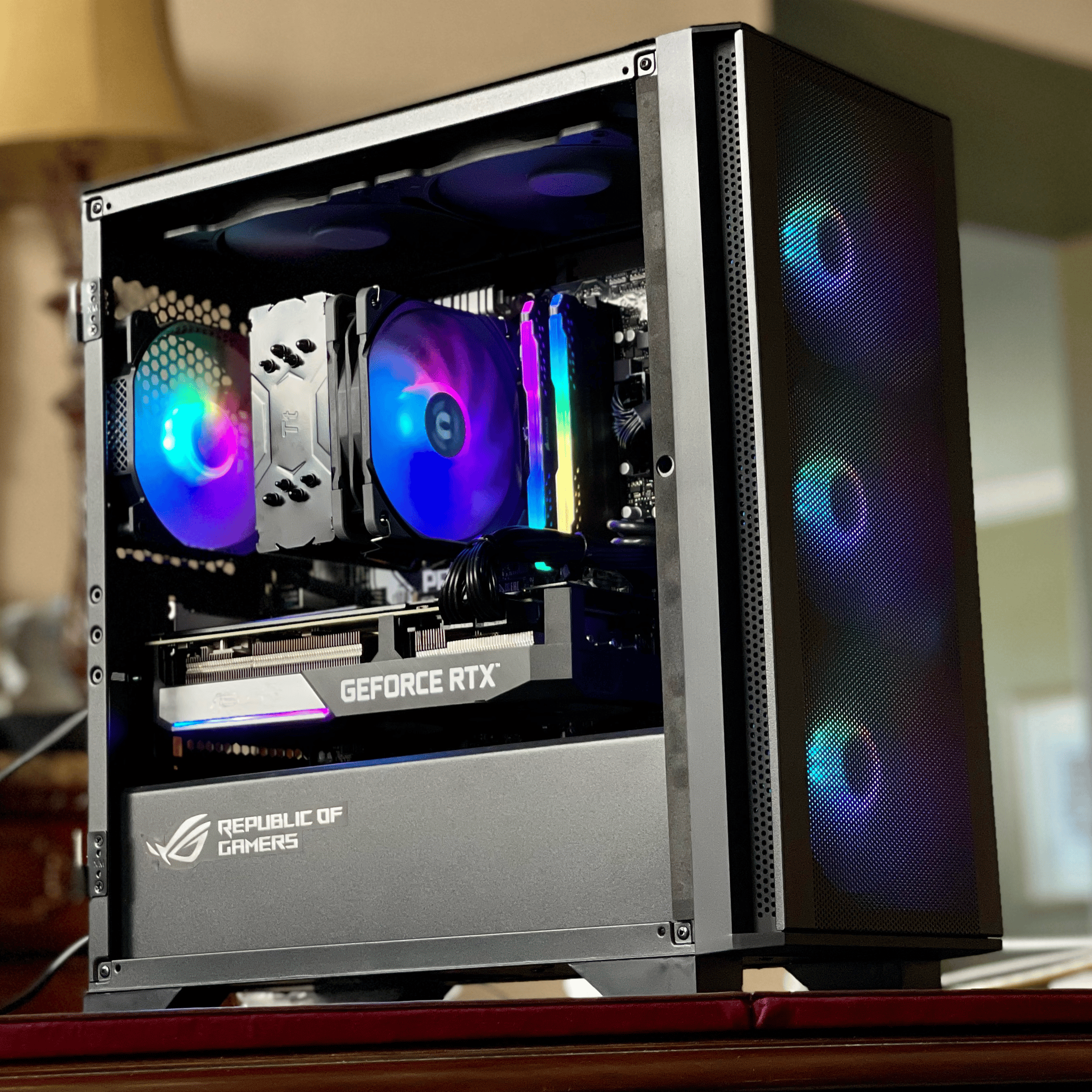 Ryzen 7 5800X, RTX 3070, 16GB 3600MHz, 1TB nvMe, ARGB fans, WiFi 6E