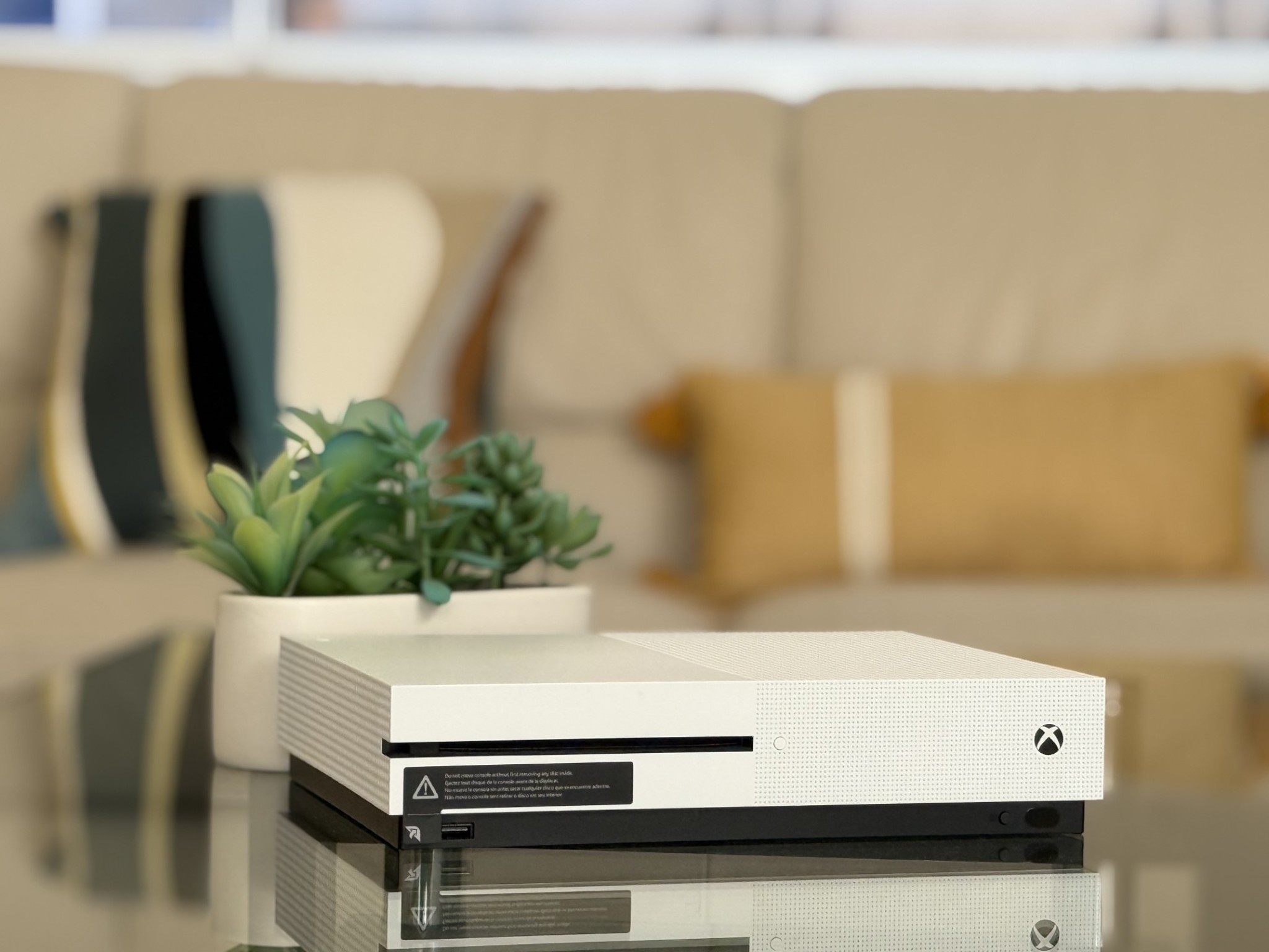 Great Deal! XBOX ONE S 1TB ALMOST NEW!