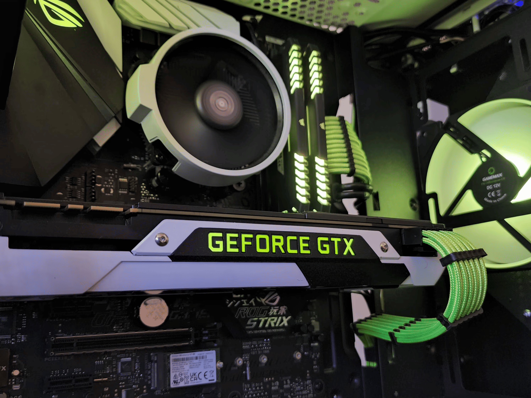 AMD Ryzen 5 3600 // Nvidia GeForce GTX 980 // Corsair Vengeance RGB 16GB 3200MHz