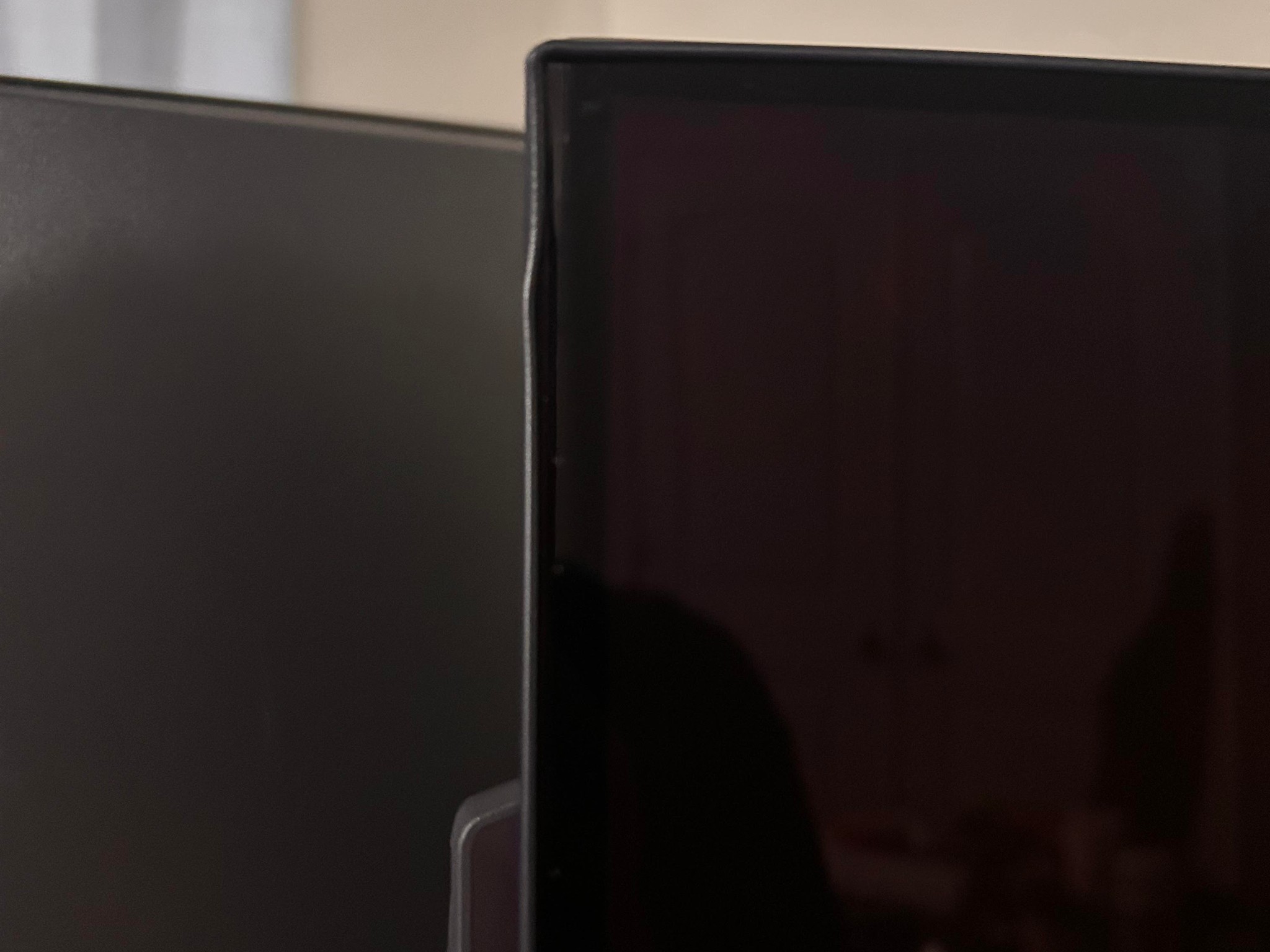 LG UltraGear 27" OLED (240hz) 2K (2560x1440) Gaming Monitor (27GX704A-B) (Only 9hrs Used!)