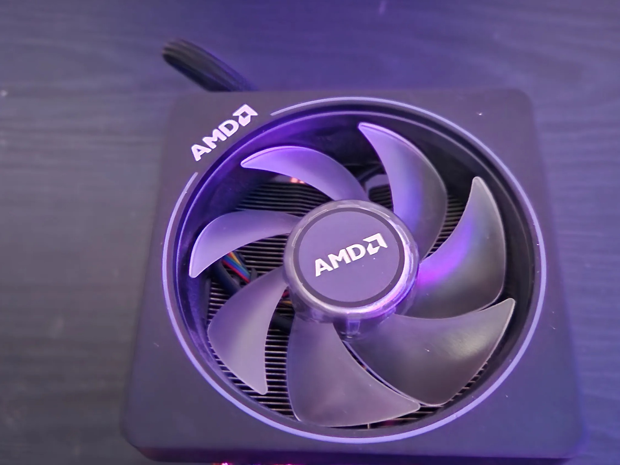 AMD Wraith Prism (used)