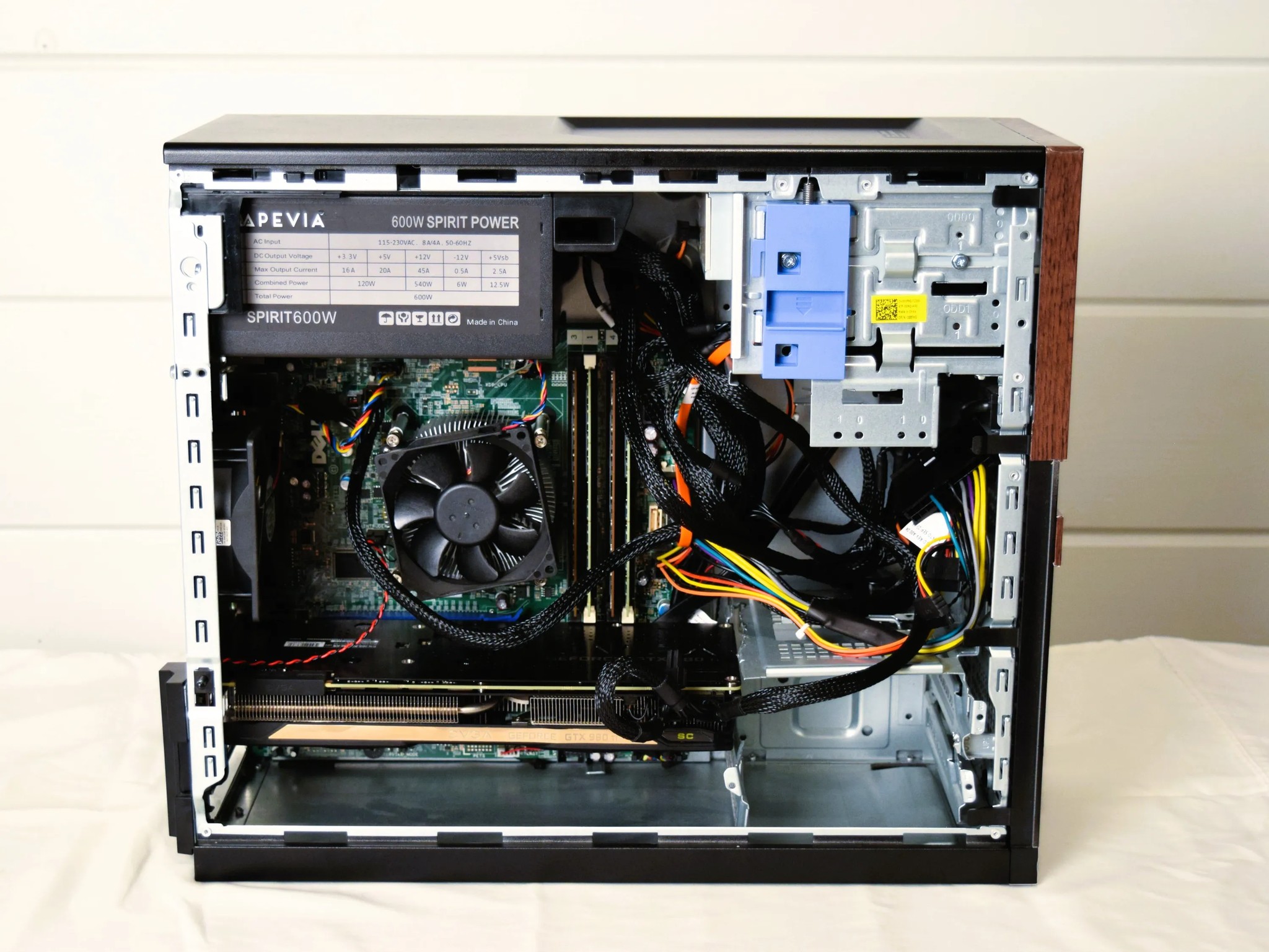 Custom Wood Vinyl Budget E-Sports PC | Nvidia GTX 980ti | 1 TB Storage | Intel i7-4790 CPU