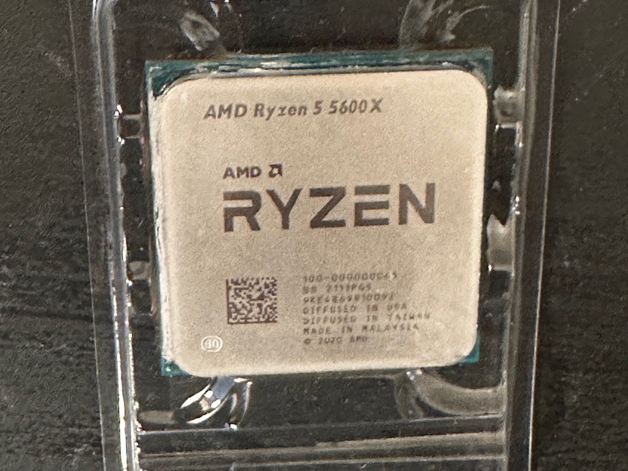 AMD Ryzen 5 5600X (6-core, 12-thread) Unlocked Desktop Processor with Cooler