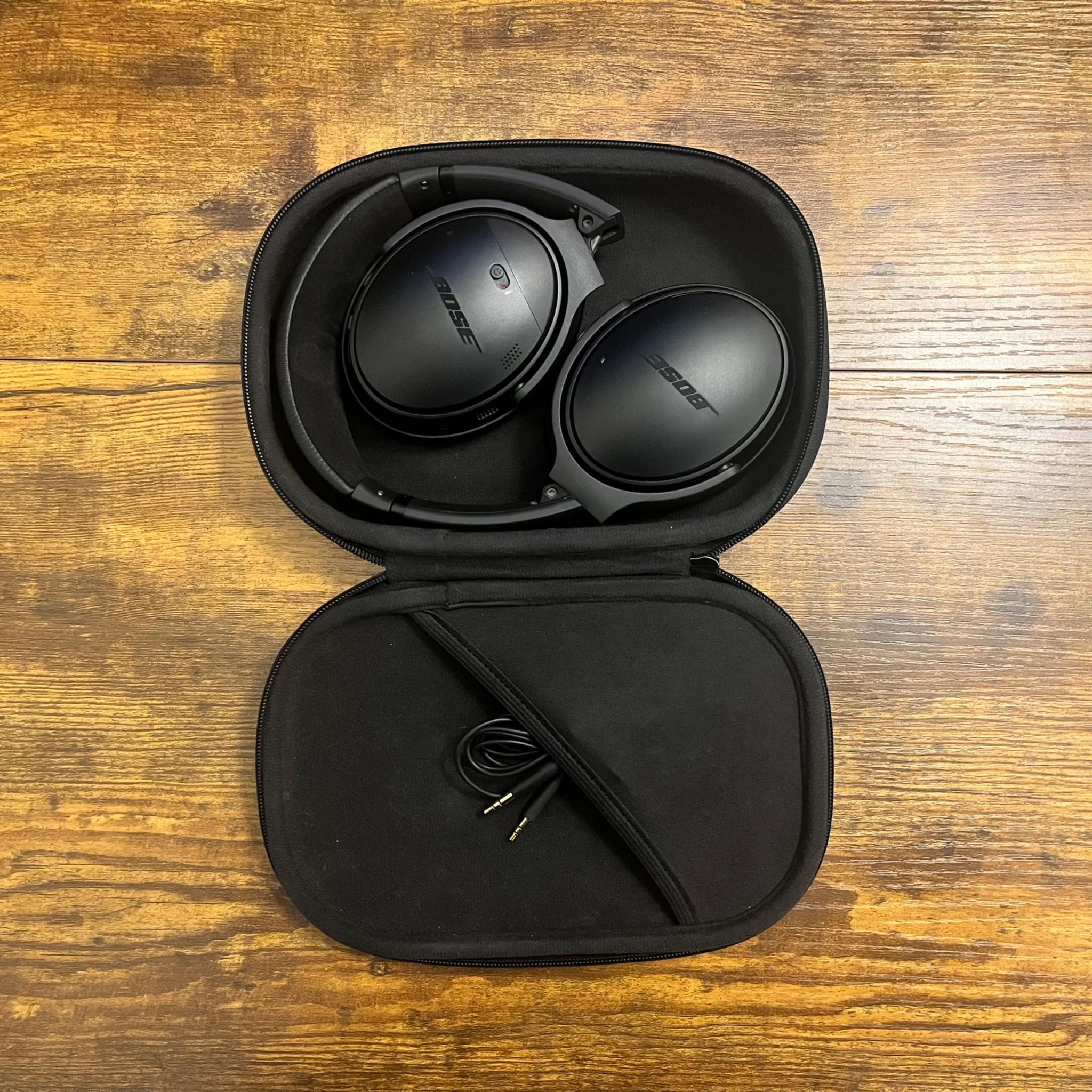 Bose QuietComfort 35 II Noise Cancelling Wireless Headphones + Headset Buddy ClearMic