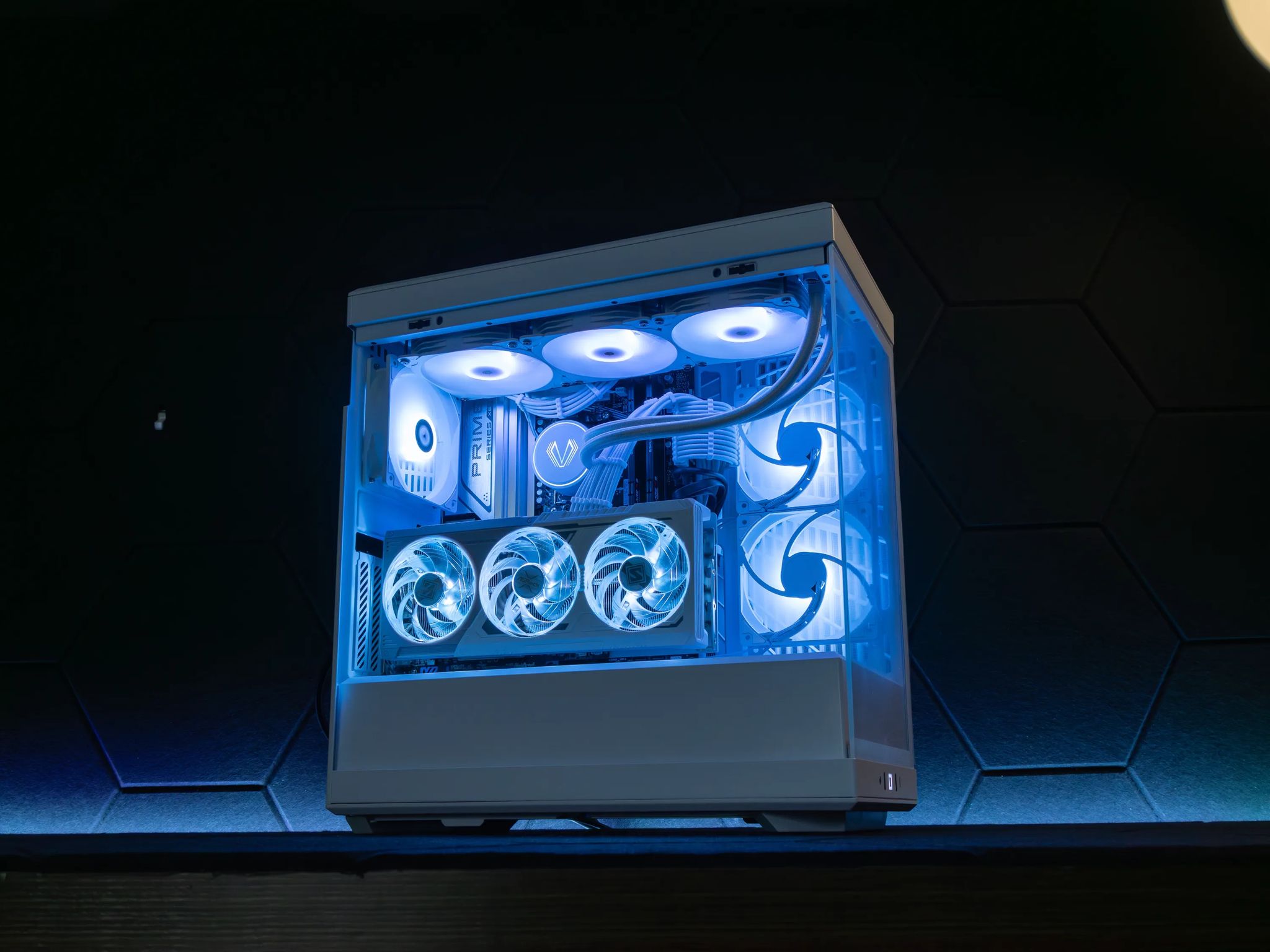 🗻 Avalanche 🗻 RX 9070XT / AMD R7 7700X / 1TB NVME / 32GB DDR5 RAM / 360 AIO / Windows 11 Pro