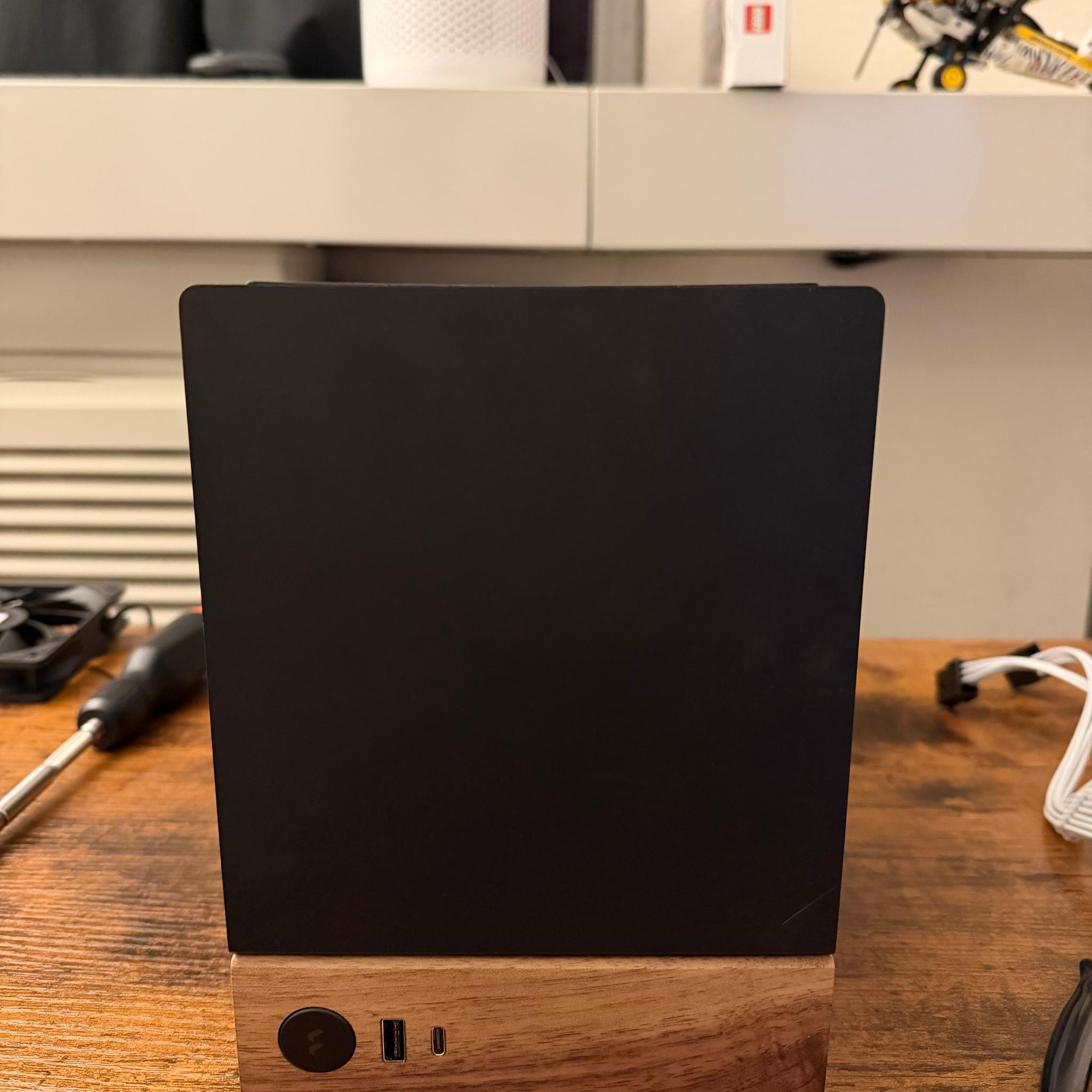 SFF Fractal Terra build - AMD Ryzen 5 7600 + RTX 3080 + 32GB DDR5 + 1TB M.2