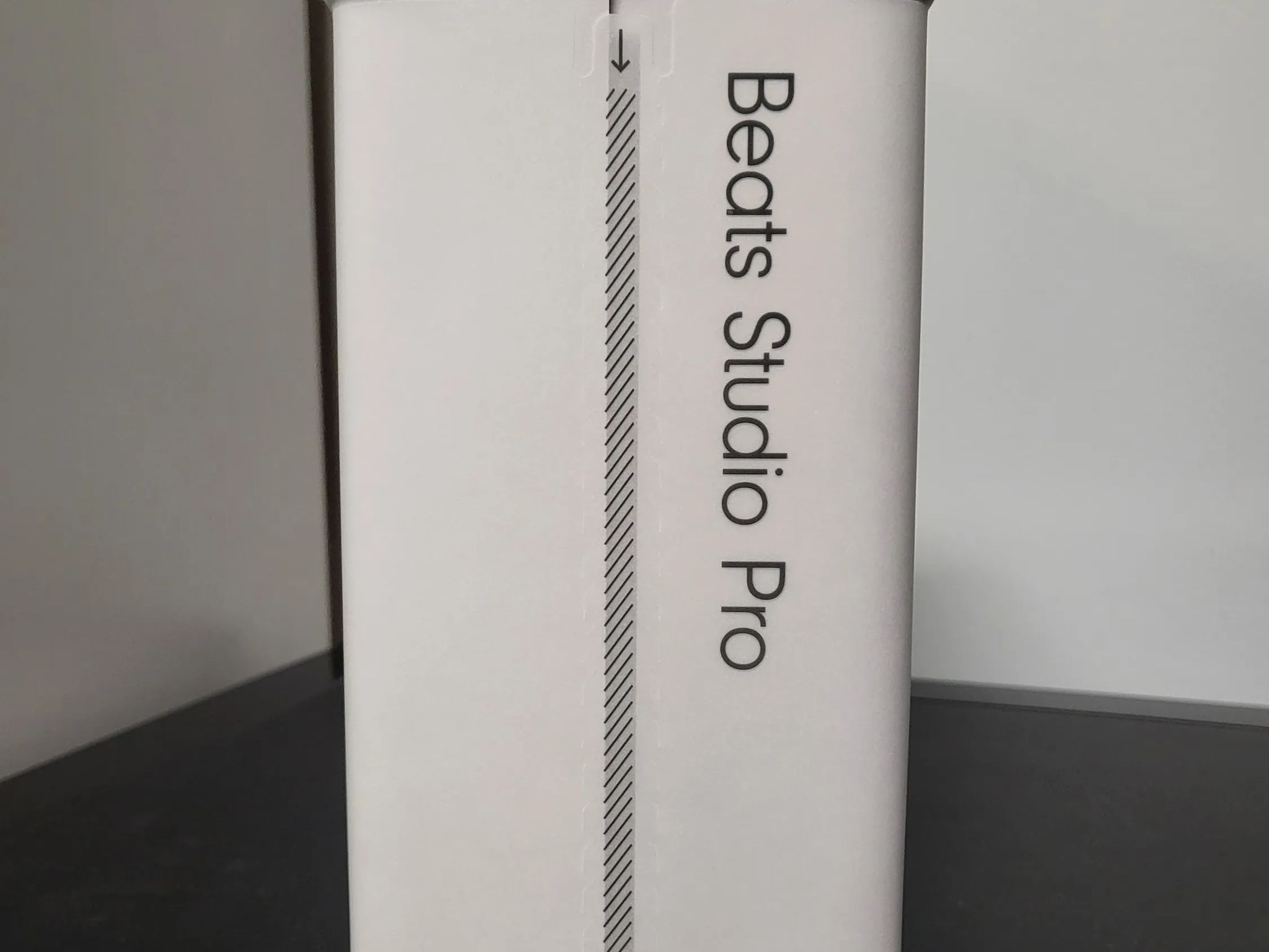 BNIB Beats Studio Pro
