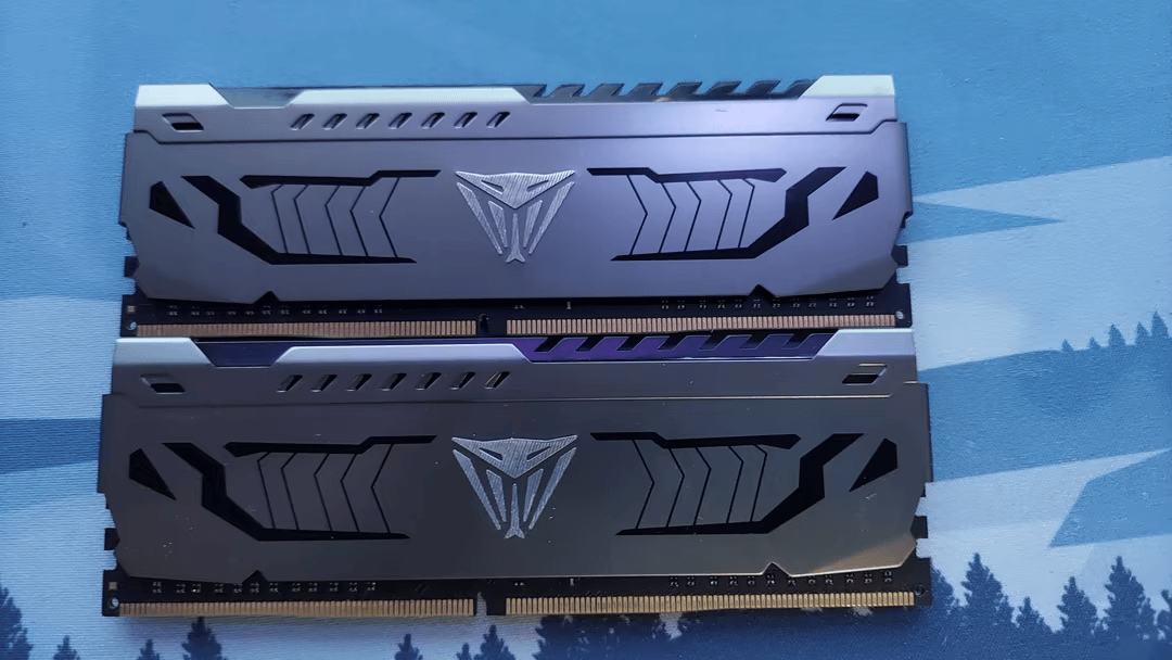 16 GB (2x8GB) DDR4-4133MHZ RAM - Patriot Viper Steel High Performance